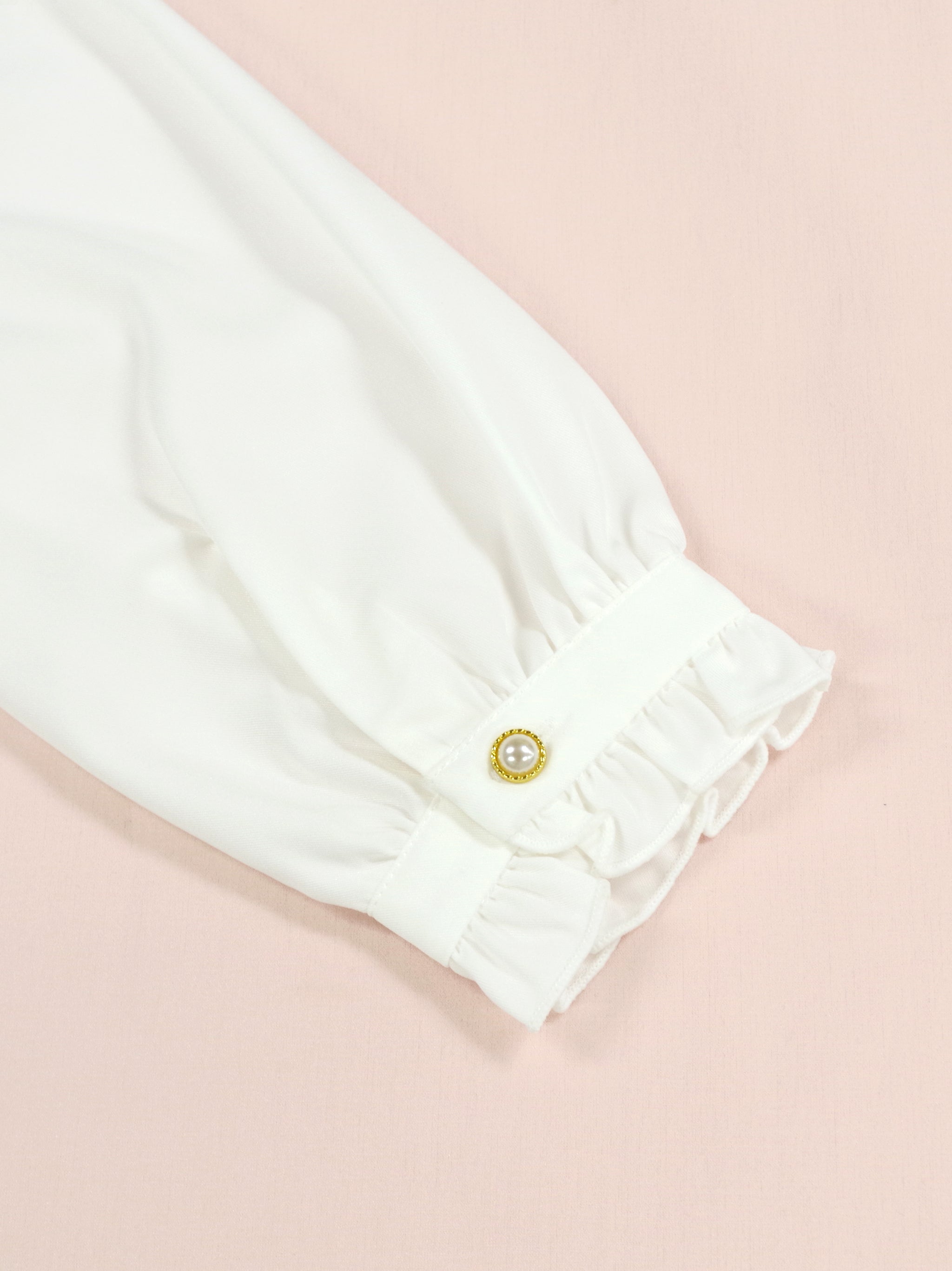 ヨーク切替スタンドフリル長袖ブラウス |Amavel(アマベル)公式サイト