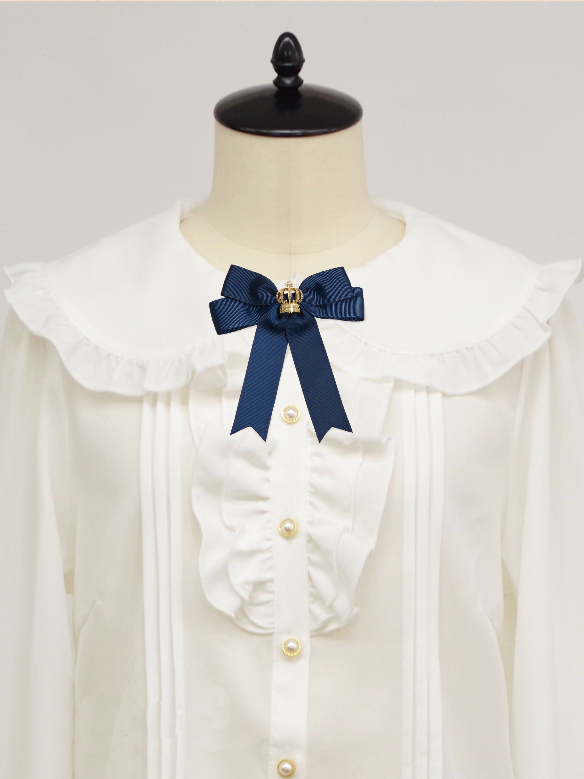 クラウンチャーム付リボンブローチ |Amavel(アマベル)公式サイト