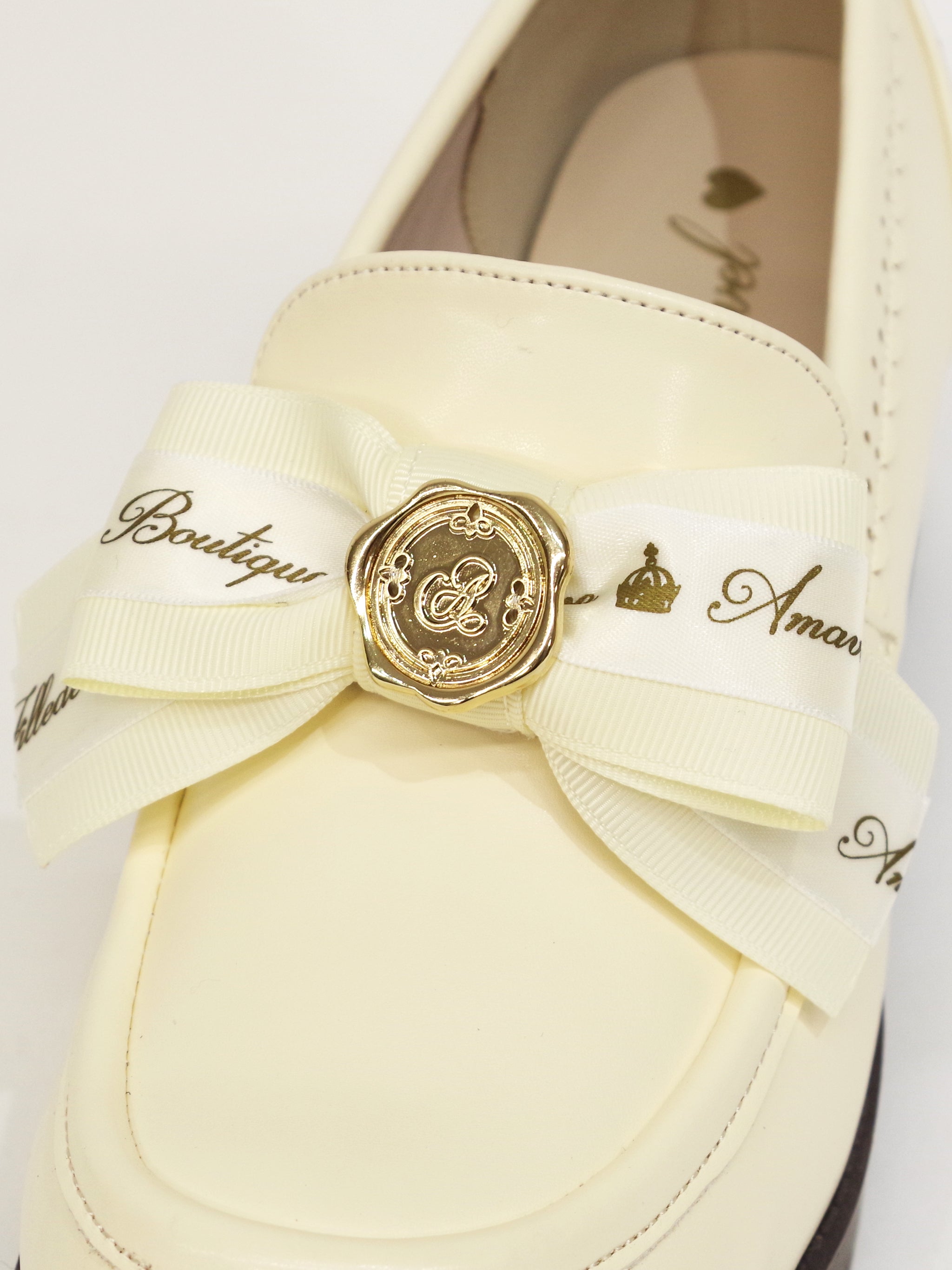 メッセージリボン付ローファーパンプス |Amavel(アマベル)公式サイト