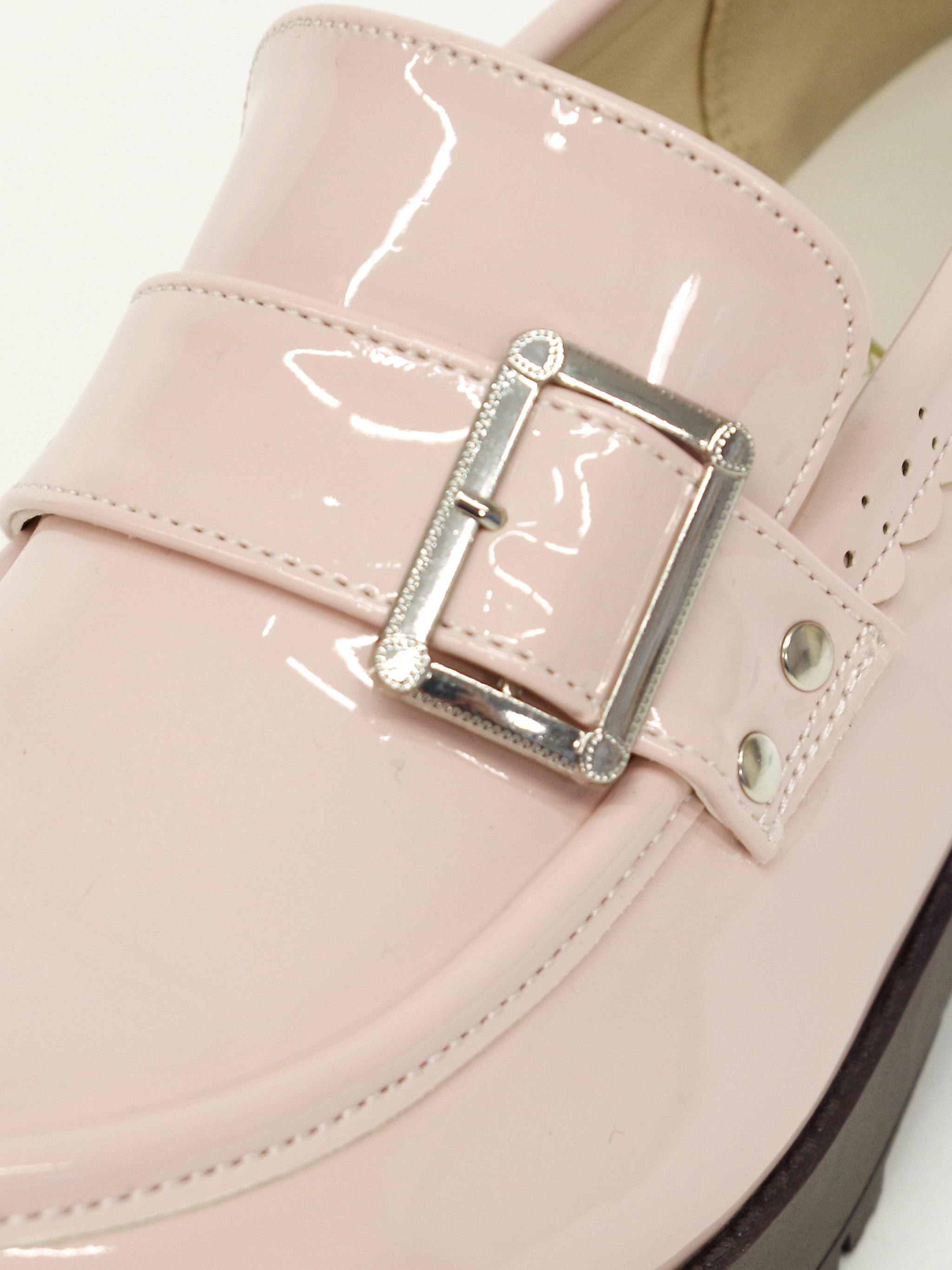 【メンバーズセール対象】ハートビジュー付きローファーパンプス |Amavel(アマベル)公式サイト