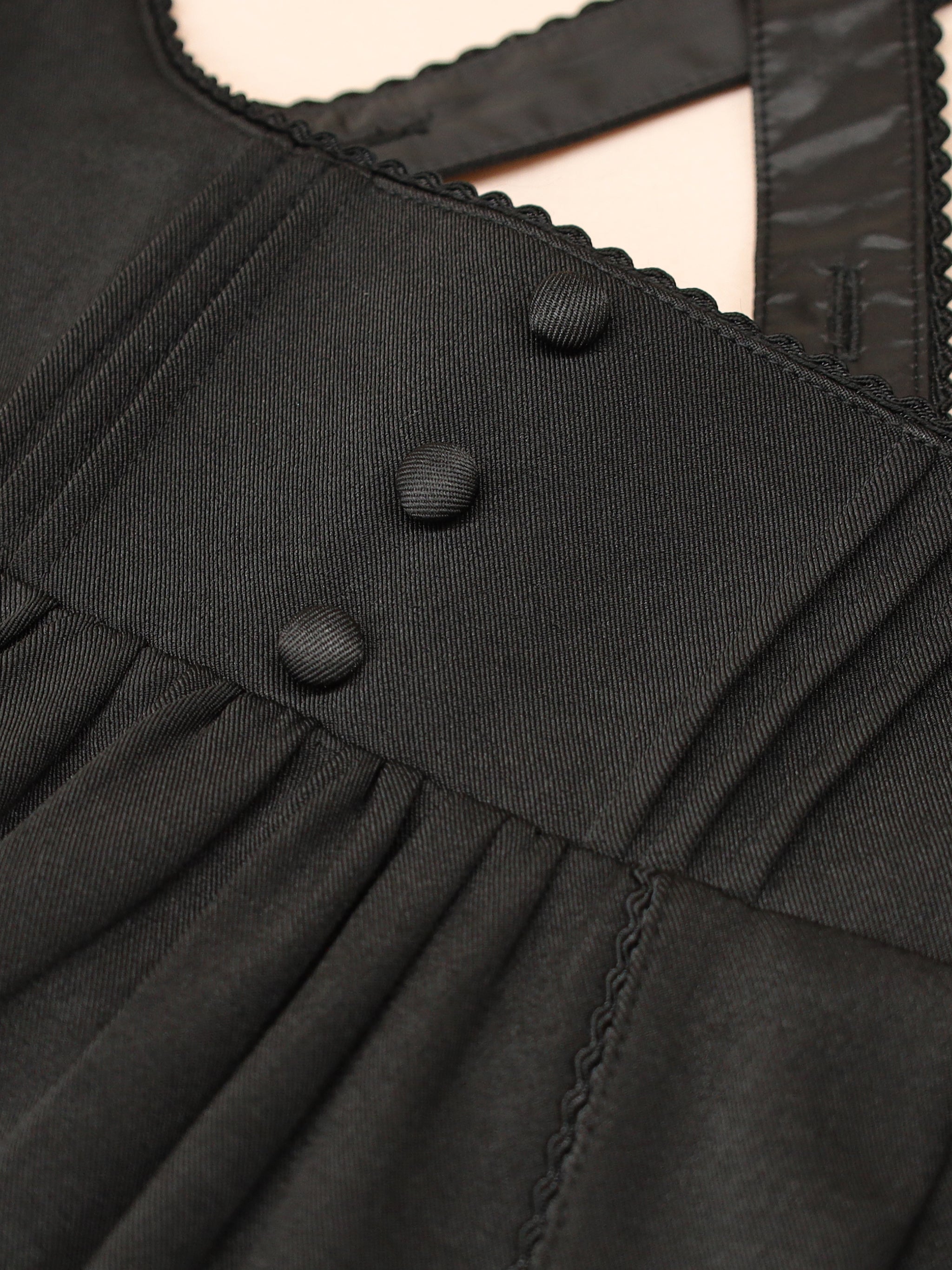 Mysterious Doll ミドルジャンパースカート |Amavel(アマベル)公式サイト