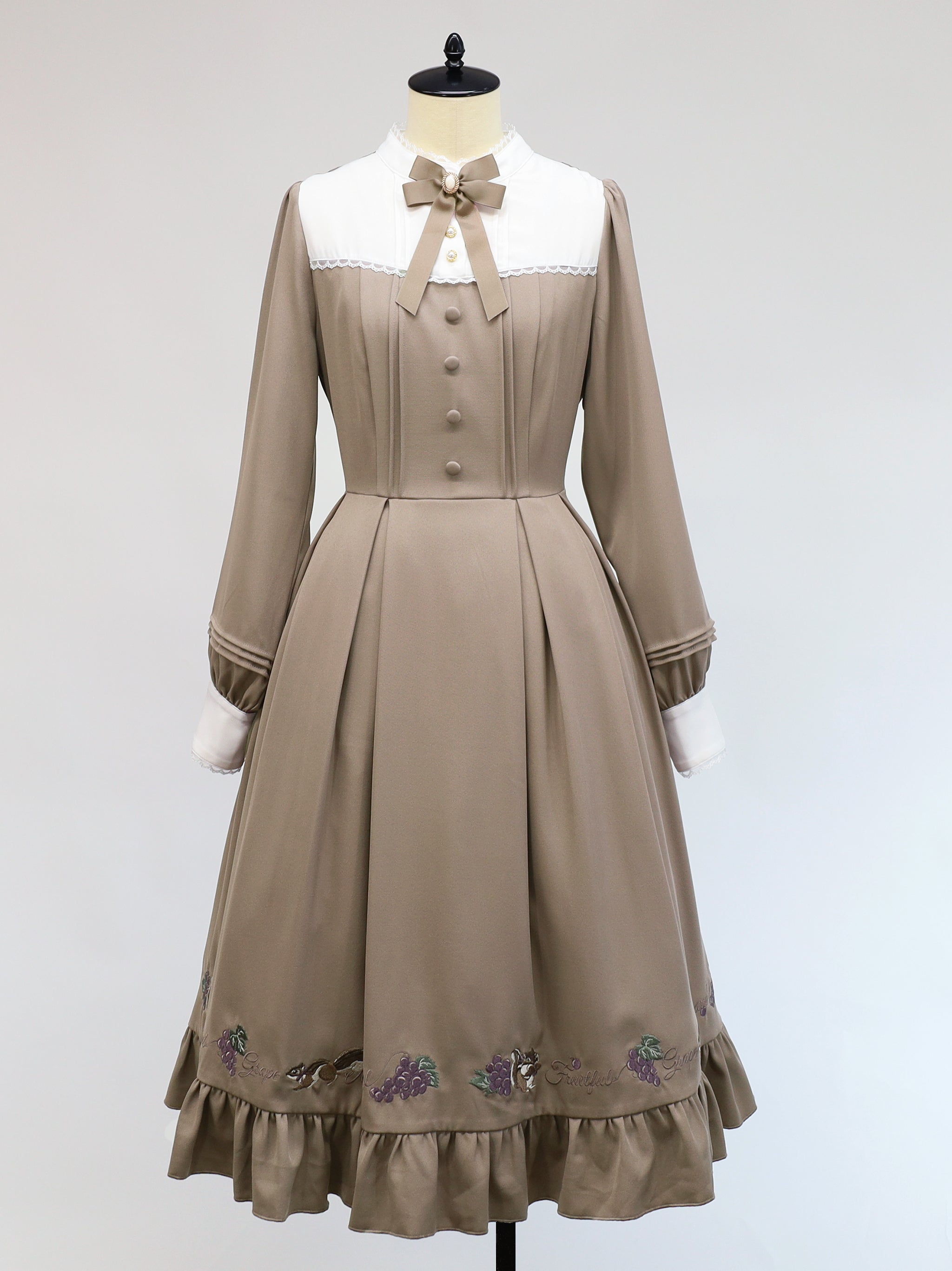 葡萄とりすの秋祭りワンピース モカ(Mocha) FREE |Amavel(アマベル)公式サイト