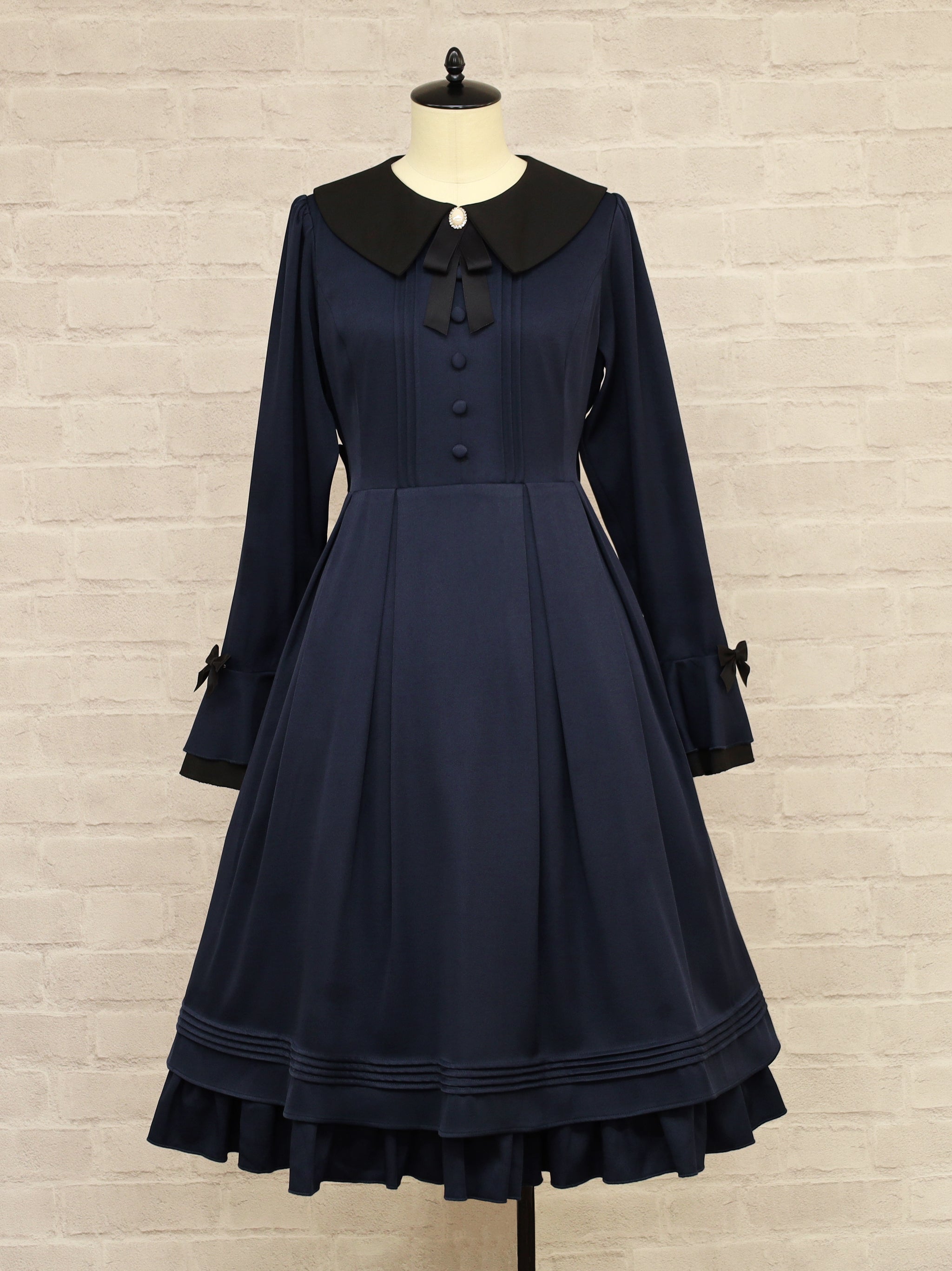 Flare Graceミドル丈ワンピース ネイビー(Navy) FREE |Amavel(アマベル)公式サイト