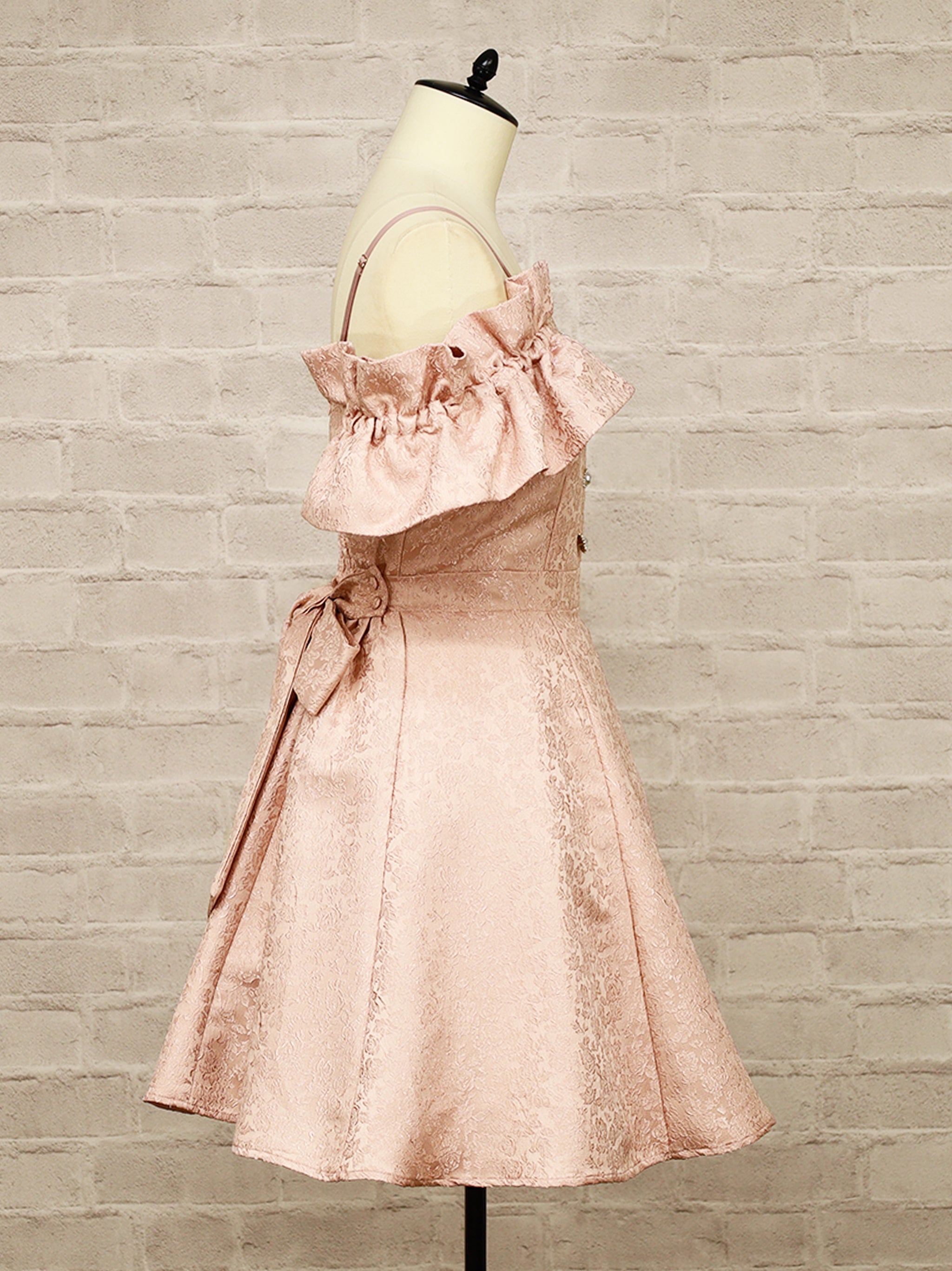 【メンバーズセール対象】フリル袖ジャガードキャミワンピース |Amavel(アマベル)公式サイト