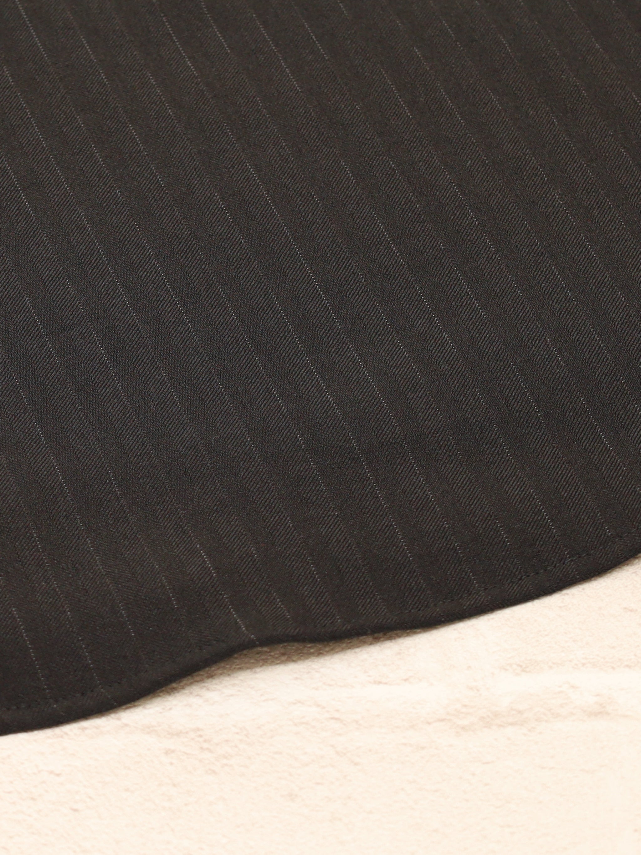 【メンバーズセール対象】Ruffle Elegance ミドル丈ワンピース |Amavel(アマベル)公式サイト