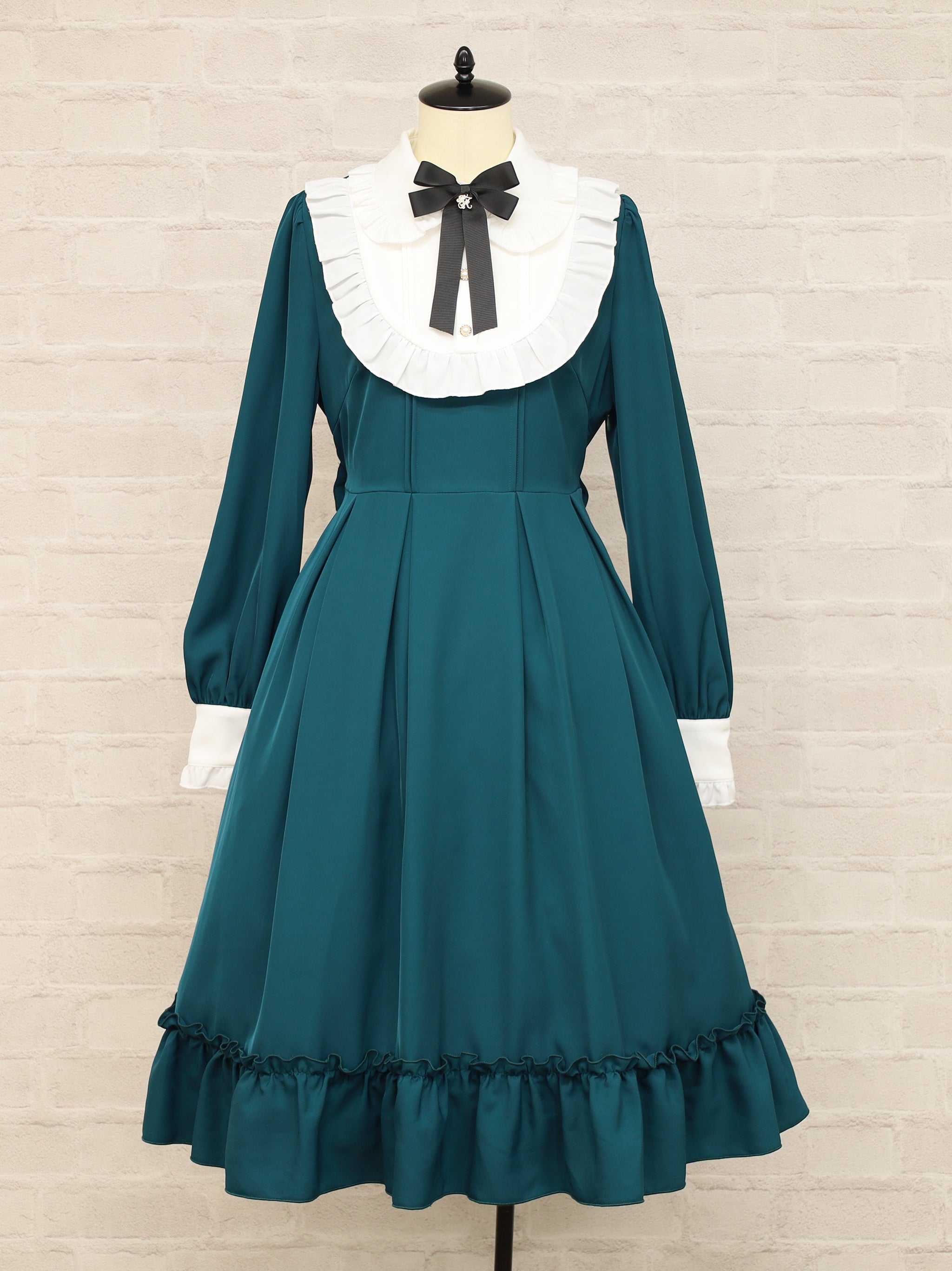 Classical Lady ロング丈ワンピース グリーン(Green) FREE |Amavel(アマベル)公式サイト