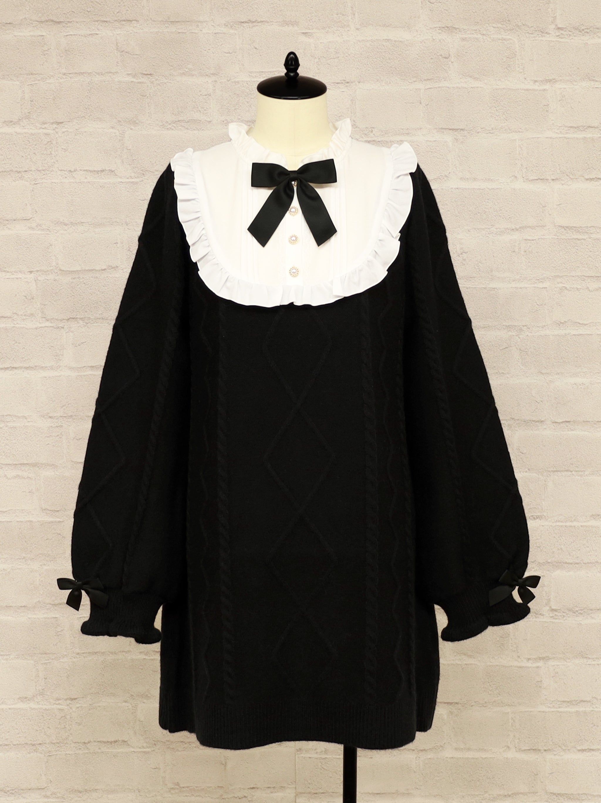 ヨークフリルニットワンピース ブラック(Black) FREE |Amavel(アマベル)公式サイト