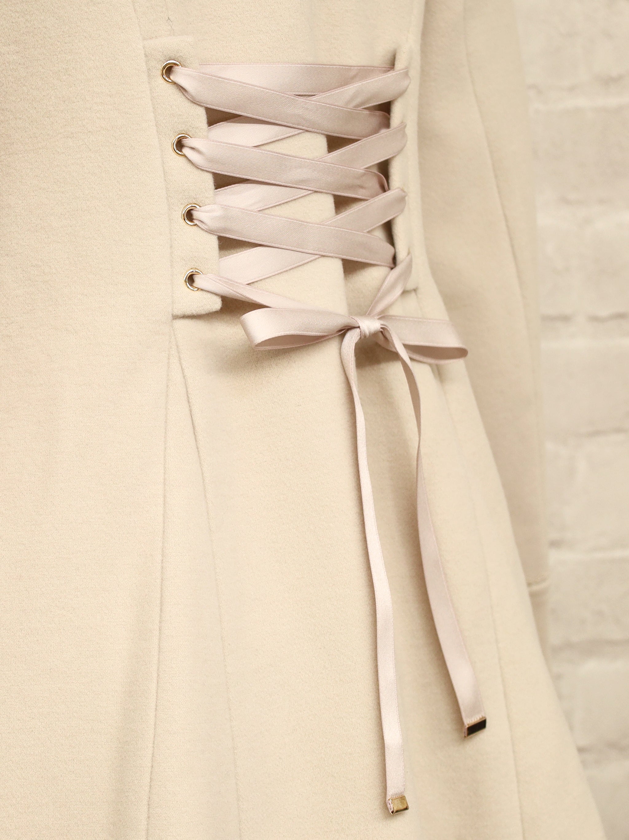 Rosette Doll ケープ付ロングコート |Amavel(アマベル)公式サイト