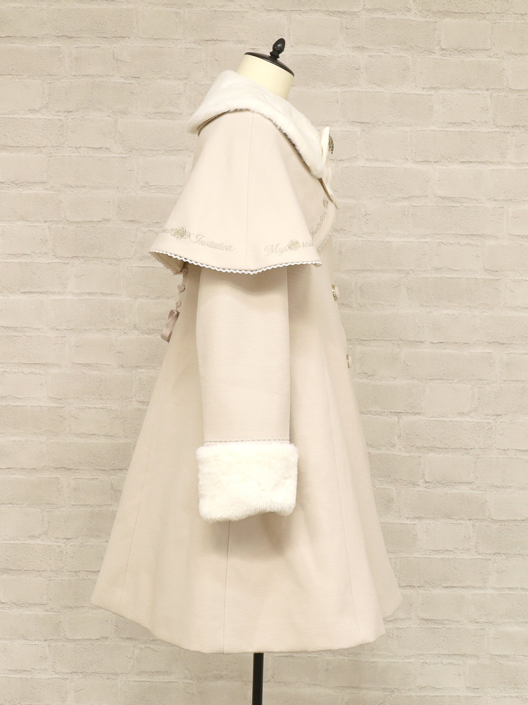 Rosette Doll ケープ付ロングコート |Amavel(アマベル)公式サイト