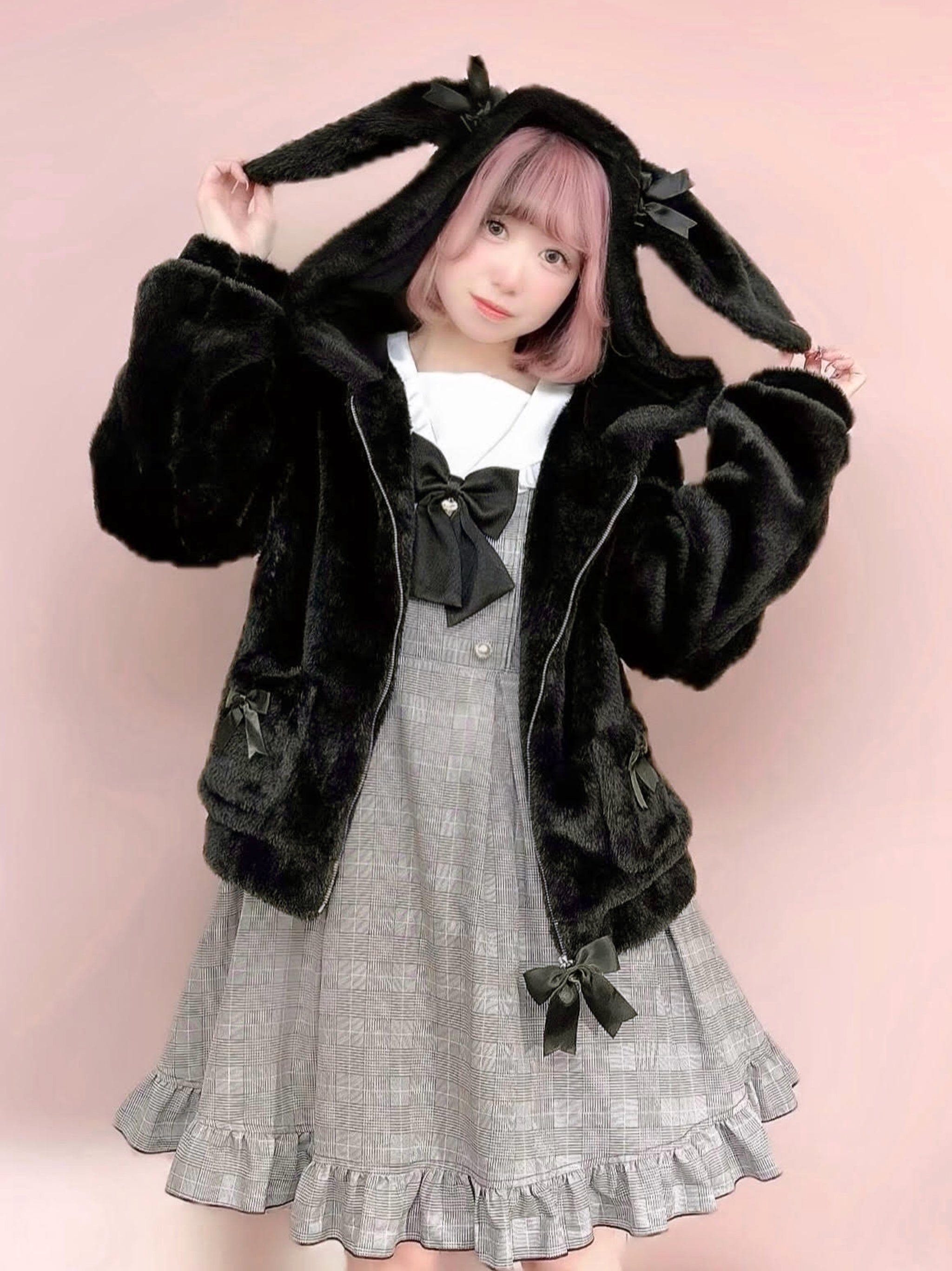 うさみみファーアウター ブラック(Black) FREE |Amavel(アマベル)公式サイト