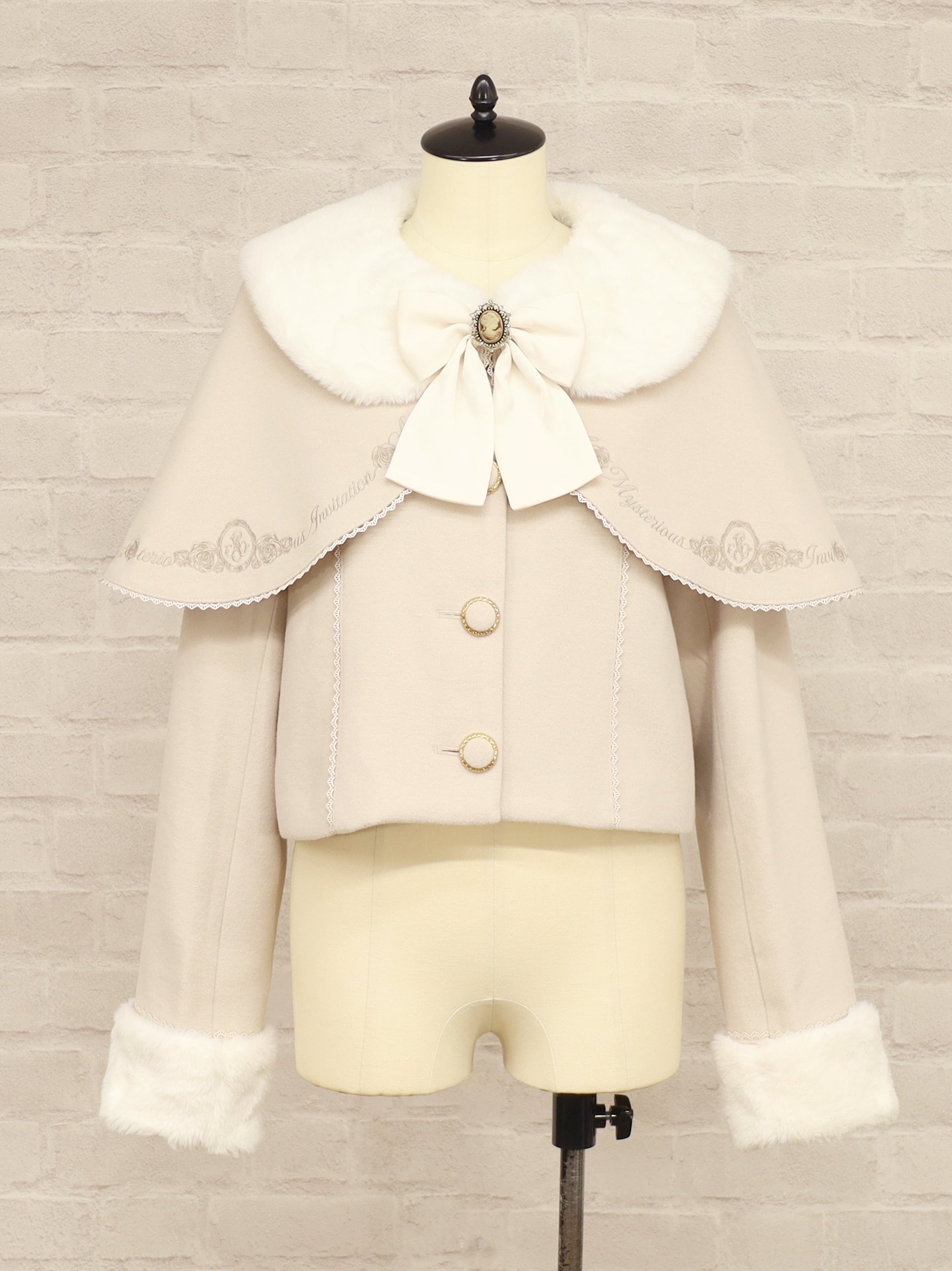 Rosette Doll ケープ付ショートコート ベージュ(Beige) FREE |Amavel(アマベル)公式サイト