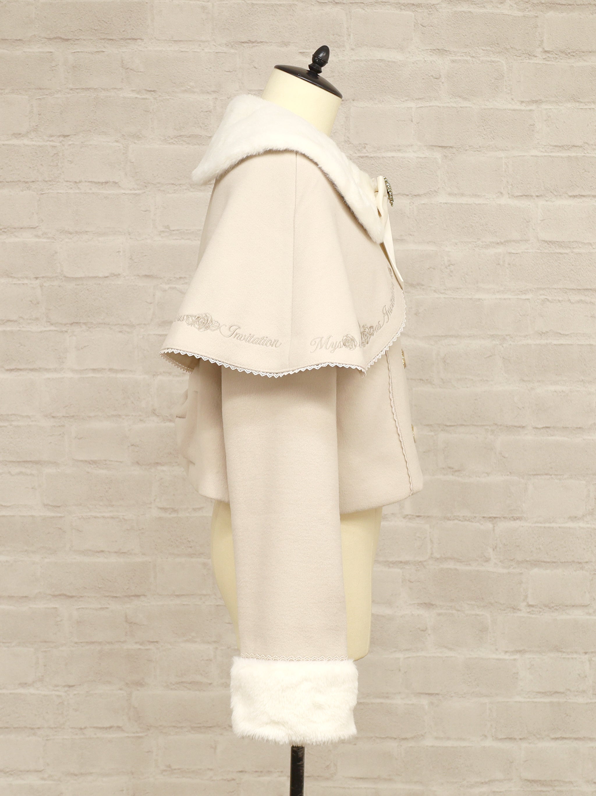 Rosette Doll ケープ付ショートコート |Amavel(アマベル)公式サイト