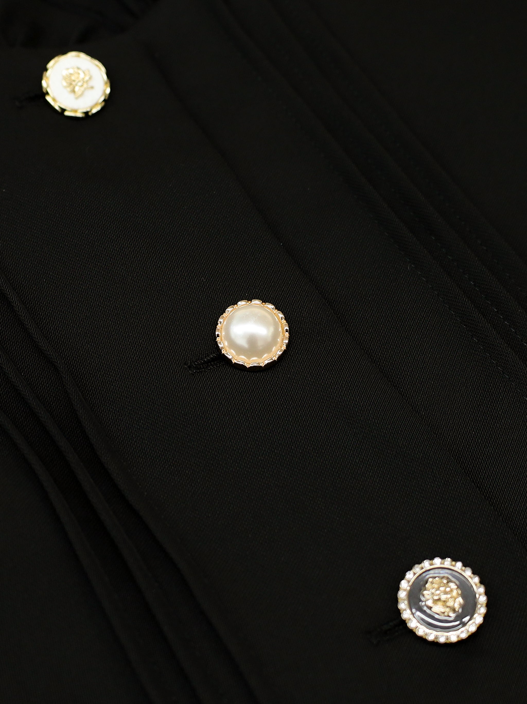 アソートボタンペプラムブラウス |Amavel(アマベル)公式サイト