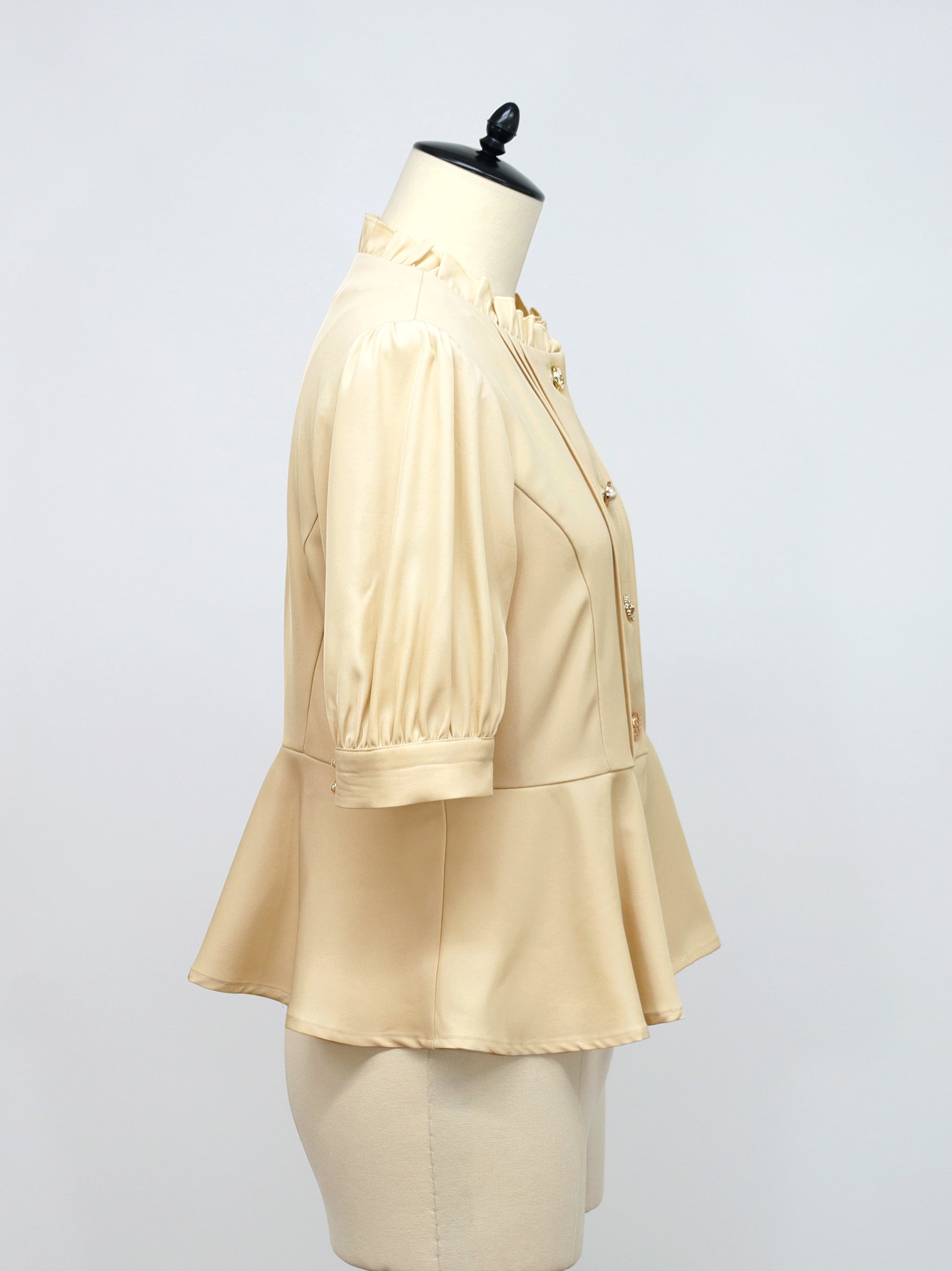 アソートボタンペプラムブラウス |Amavel(アマベル)公式サイト