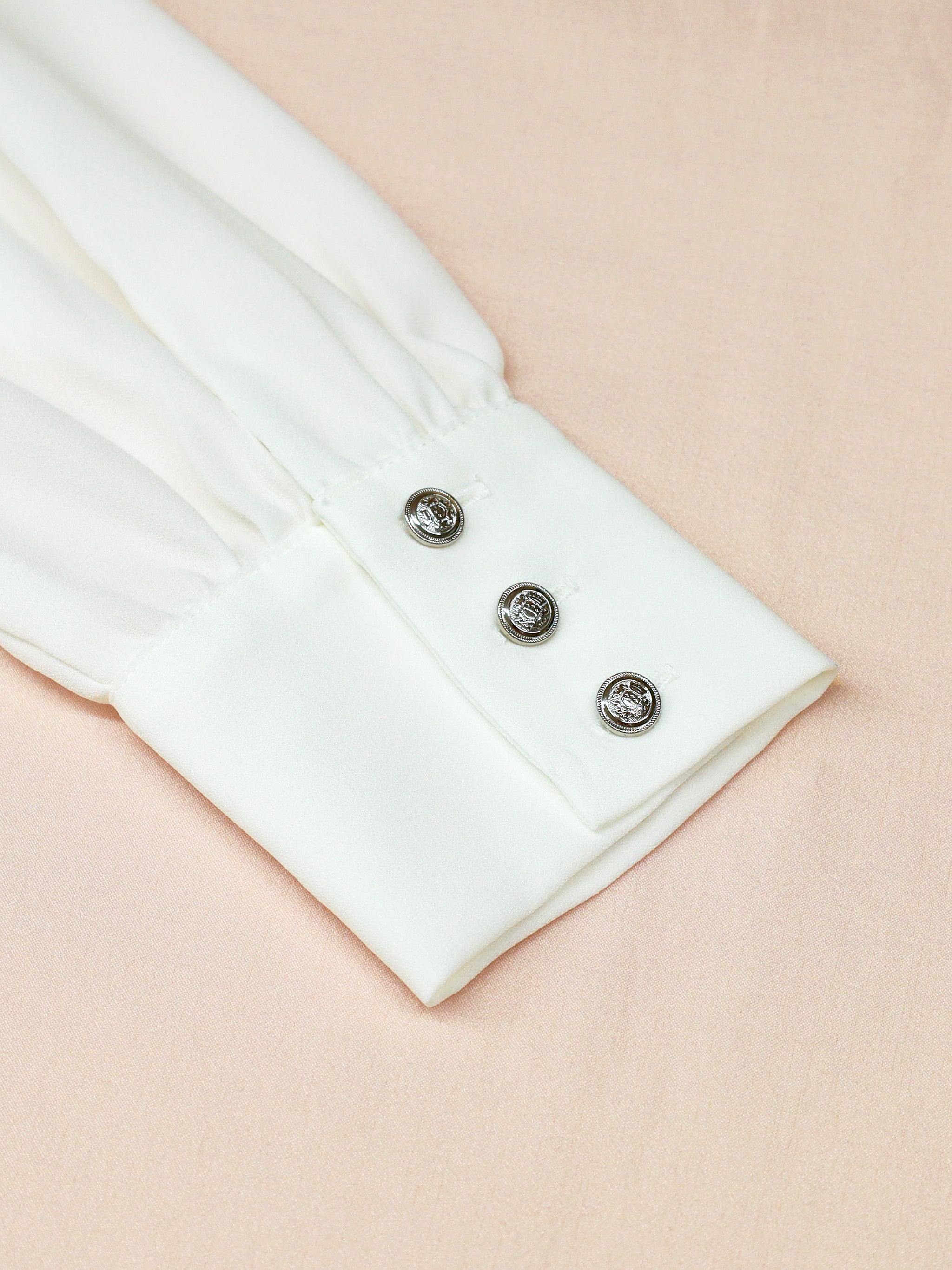 Royal checkmate ネクタイブラウス |Amavel(アマベル)公式サイト