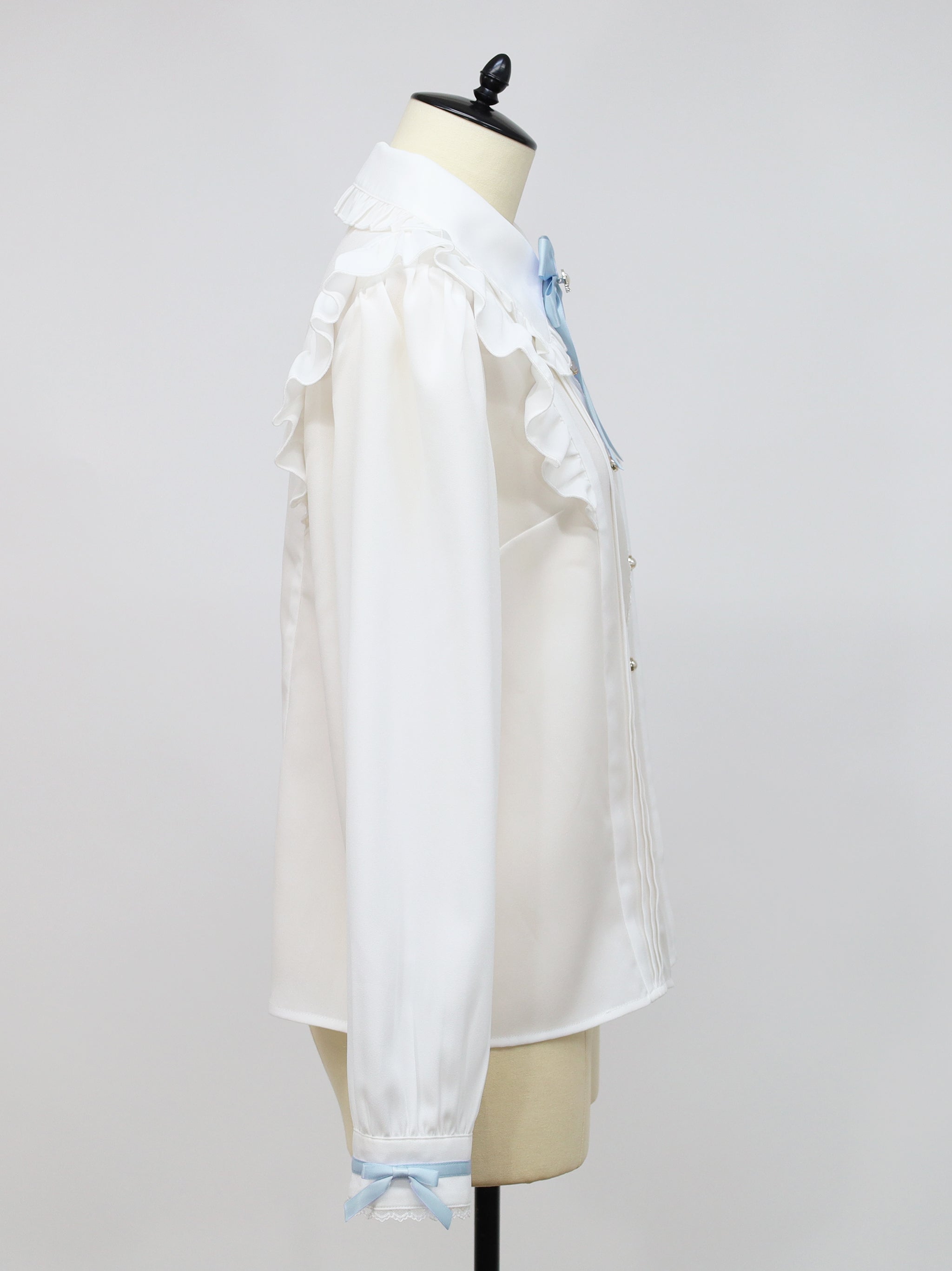 ハートビジューリボンブラウス |Amavel(アマベル)公式サイト