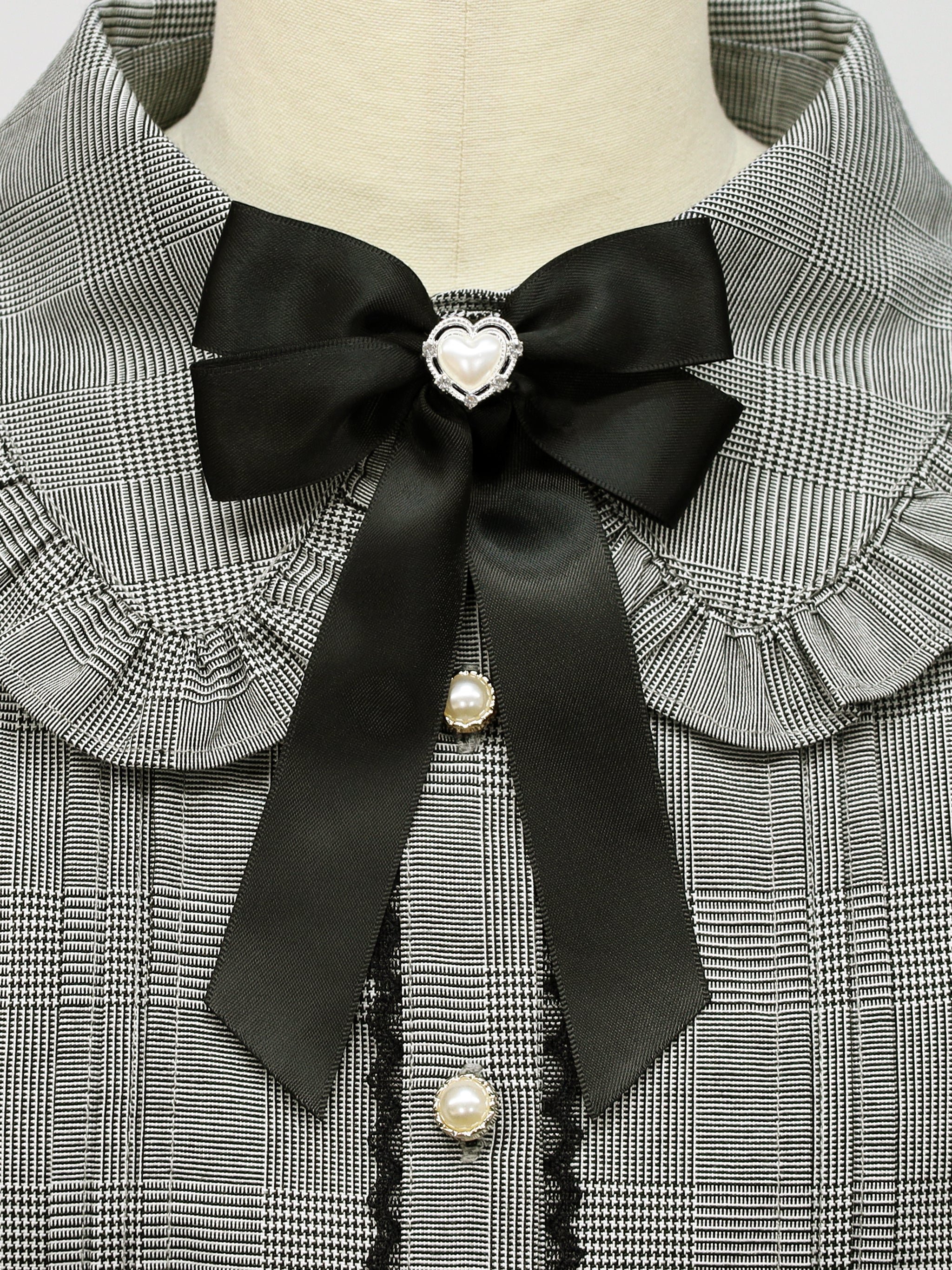 ハートビジューリボンブラウス |Amavel(アマベル)公式サイト