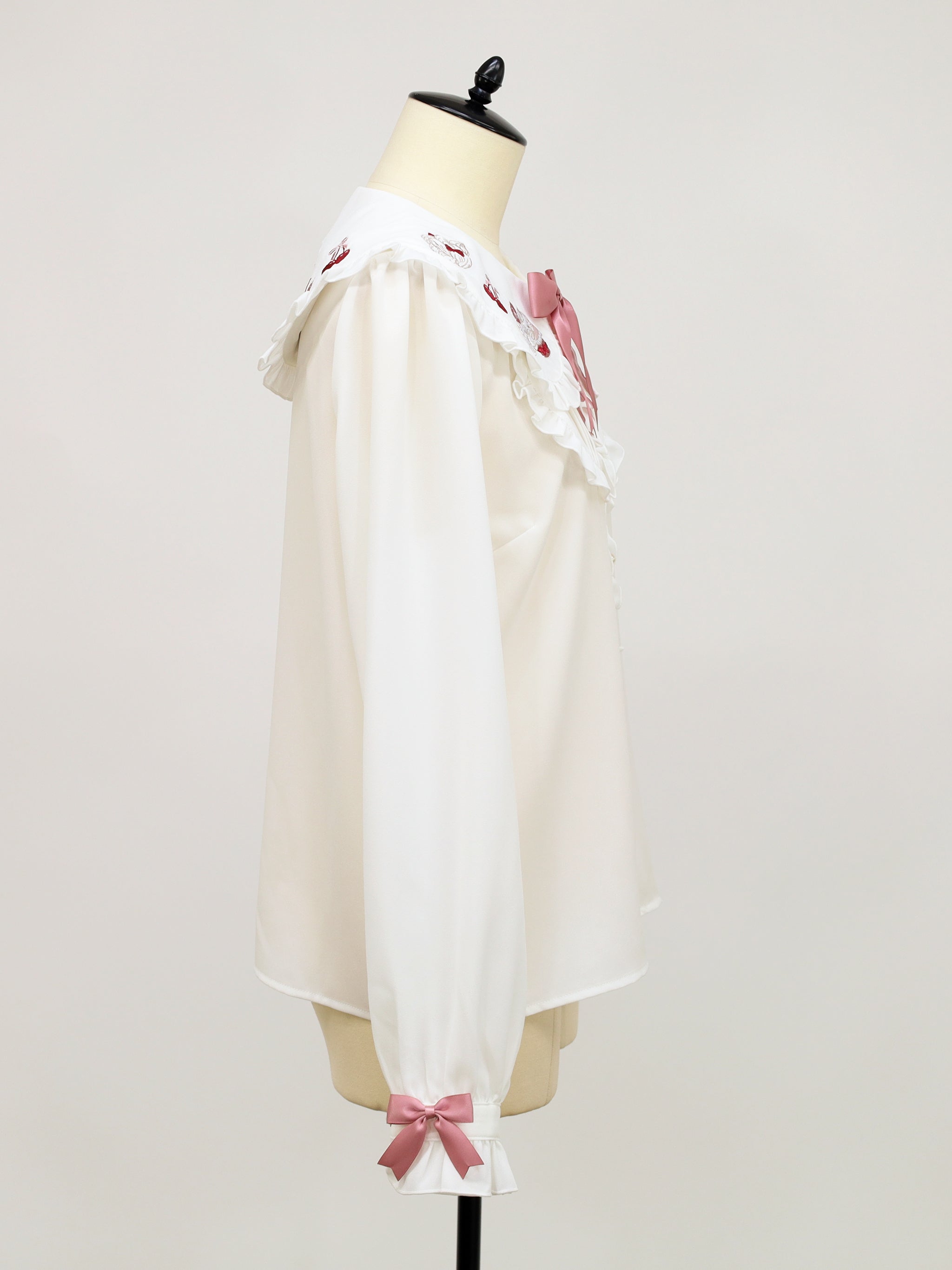 Sweet Whip フリルブラウス |Amavel(アマベル)公式サイト