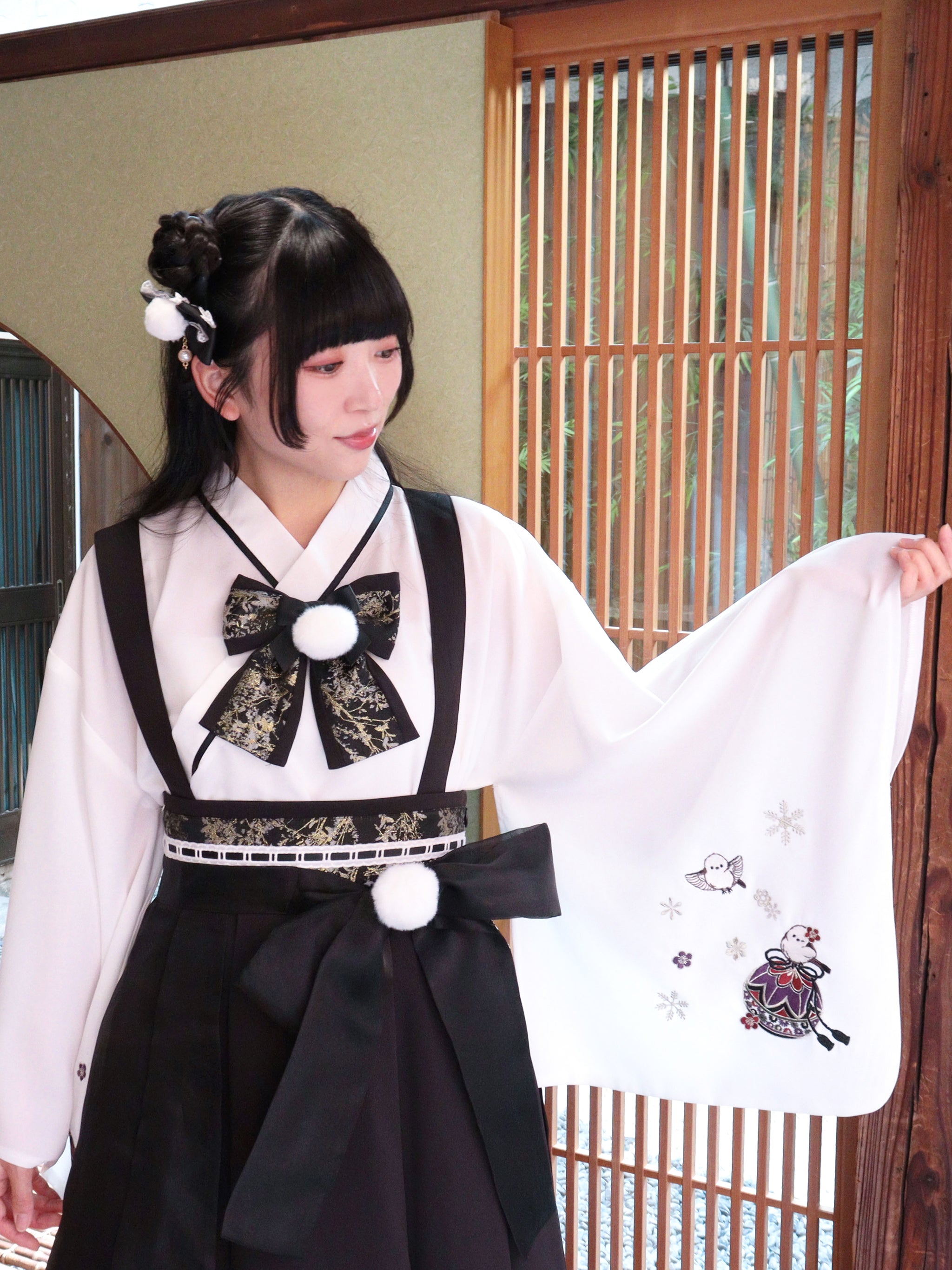 手まり遊びとシマエナガ 和風ブラウス ブラック(Black) FREE |Amavel(アマベル)公式サイト