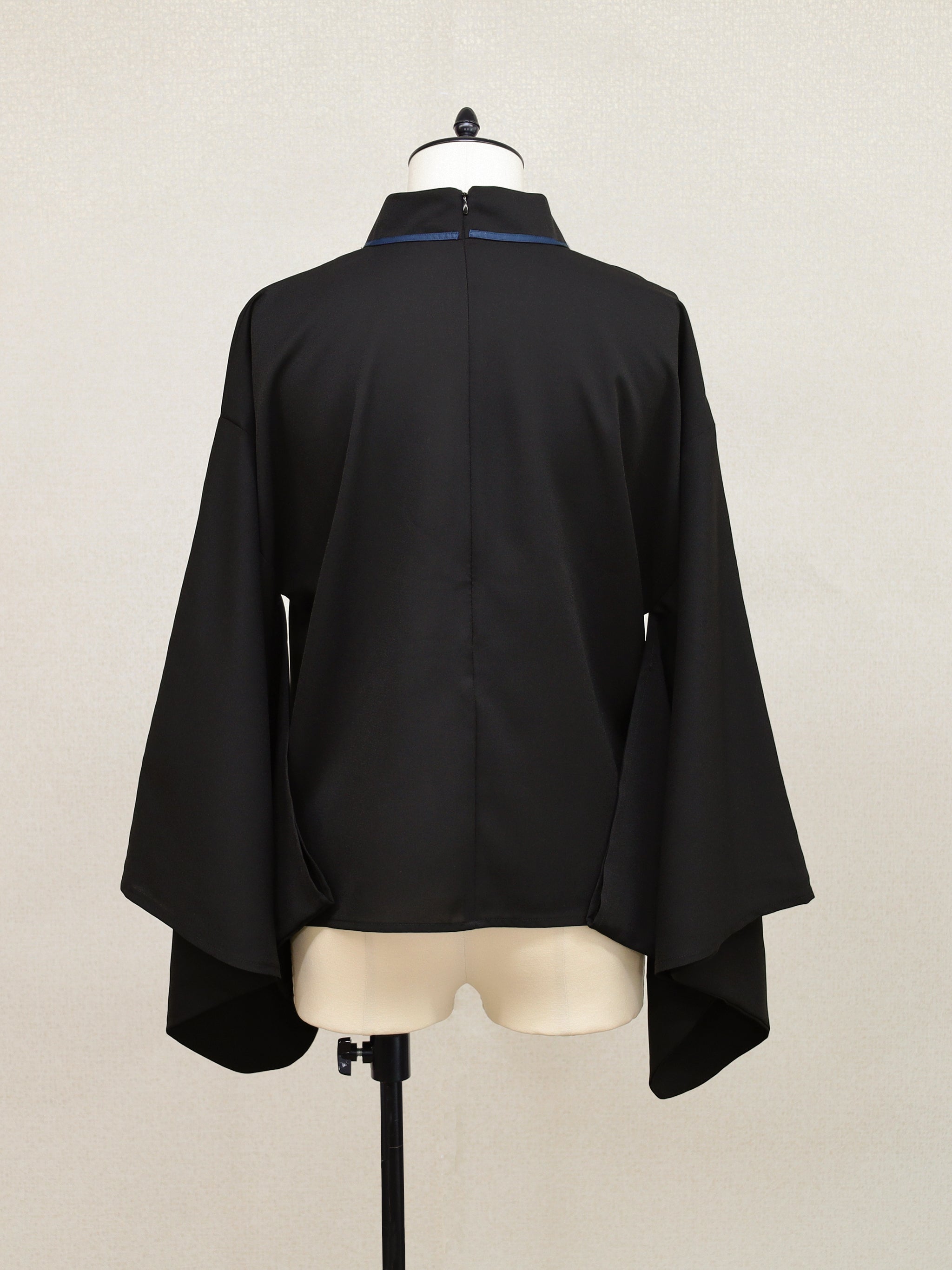 手まり遊びとシマエナガ 和風ブラウス |Amavel(アマベル)公式サイト