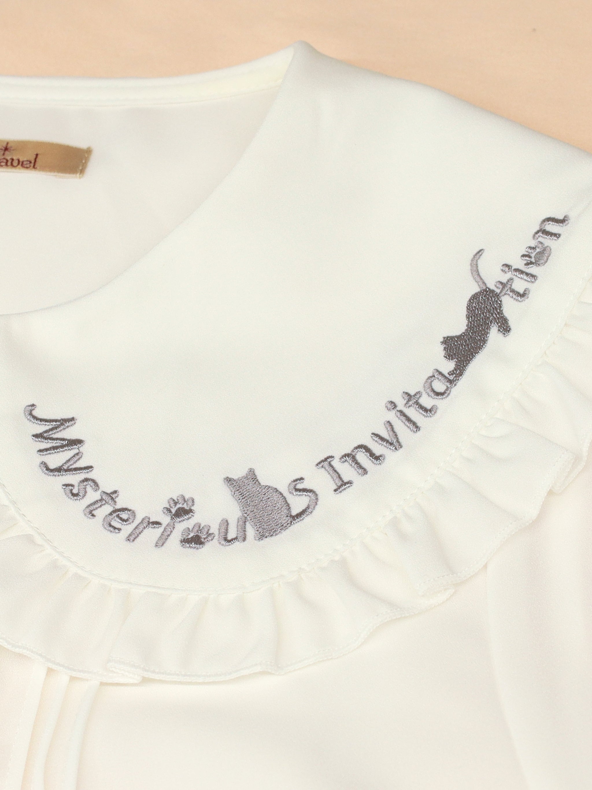 Mysterious Cat ブラウス |Amavel(アマベル)公式サイト