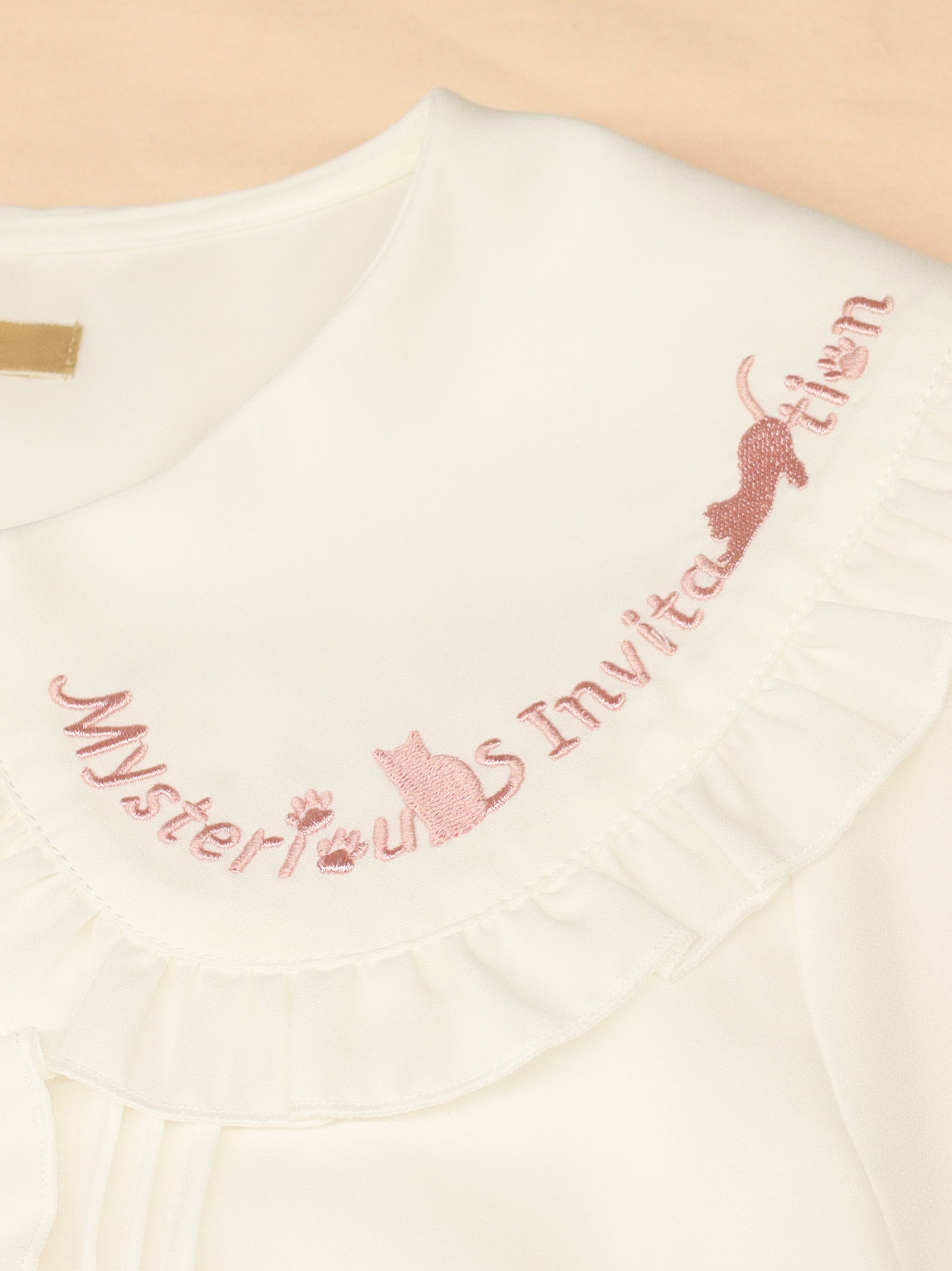 Mysterious Cat ブラウス |Amavel(アマベル)公式サイト