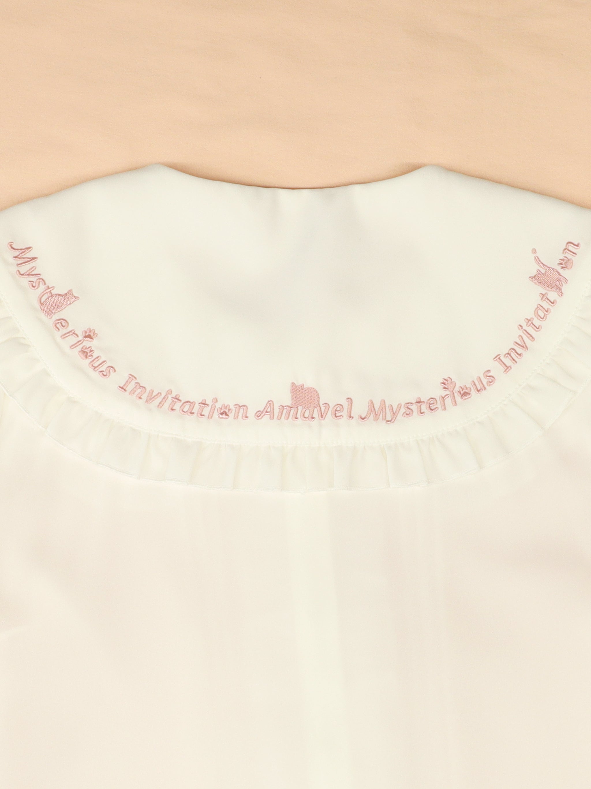 Mysterious Cat ブラウス |Amavel(アマベル)公式サイト