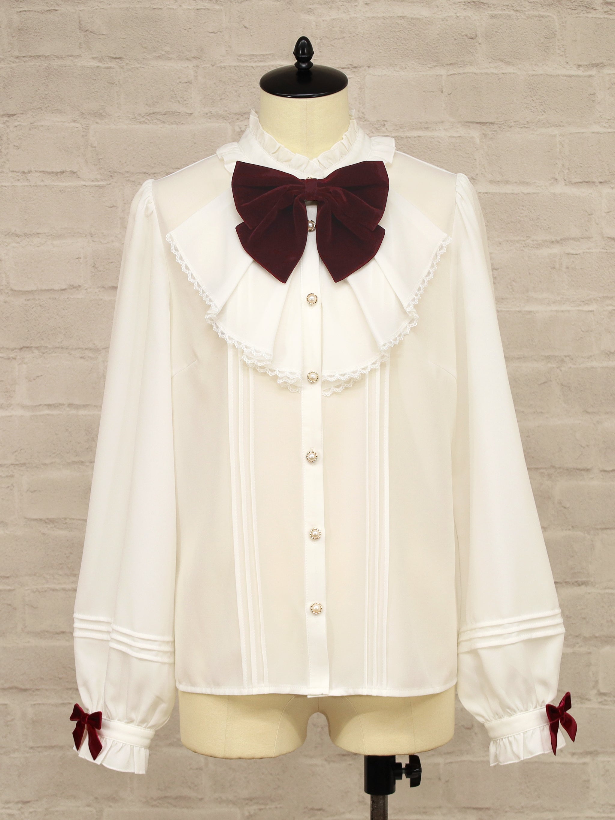 Velvet Ribbonラッフルブラウス |Amavel(アマベル)公式サイト