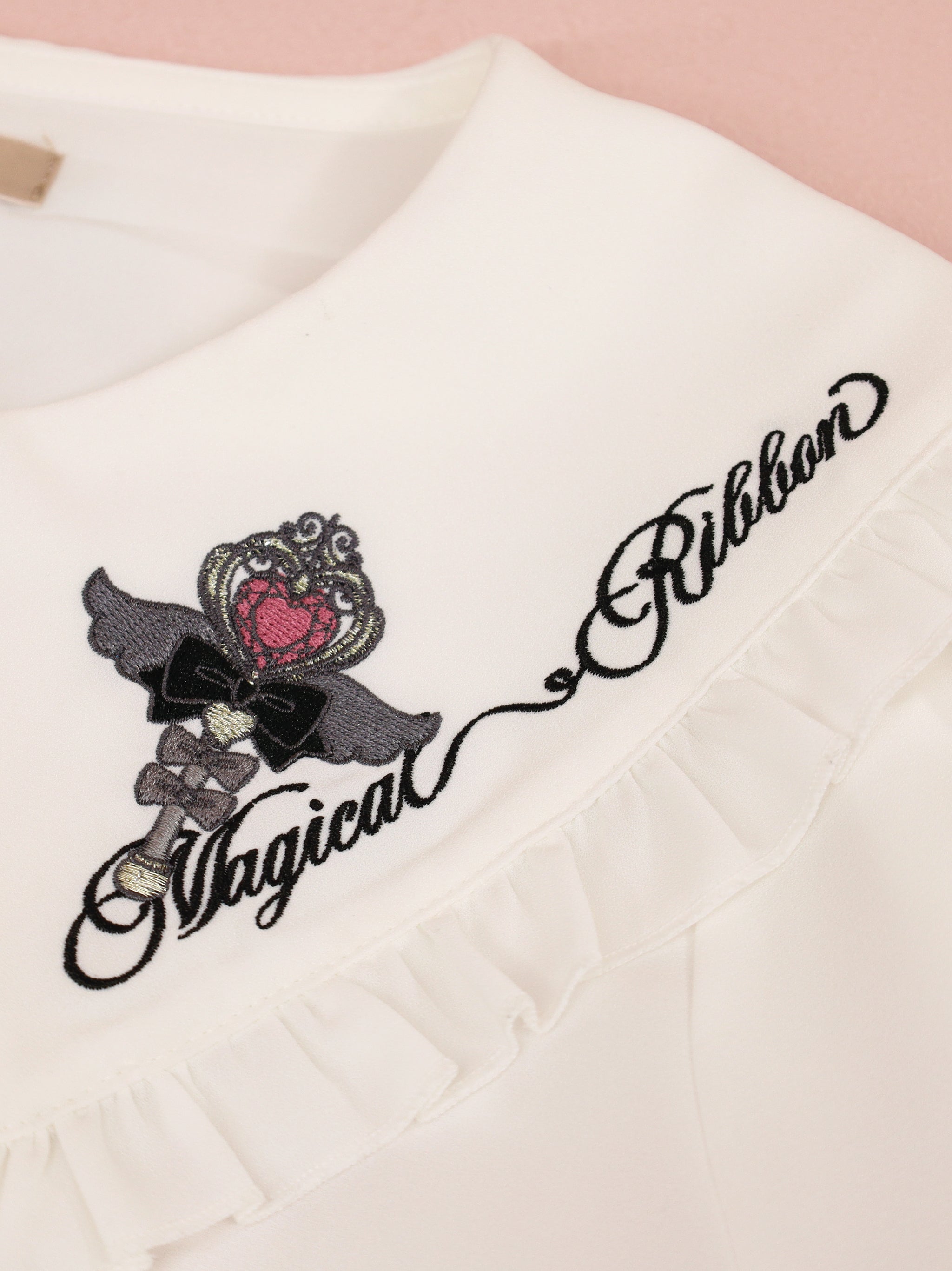 Magical Ribbon フリルブラウス |Amavel(アマベル)公式サイト