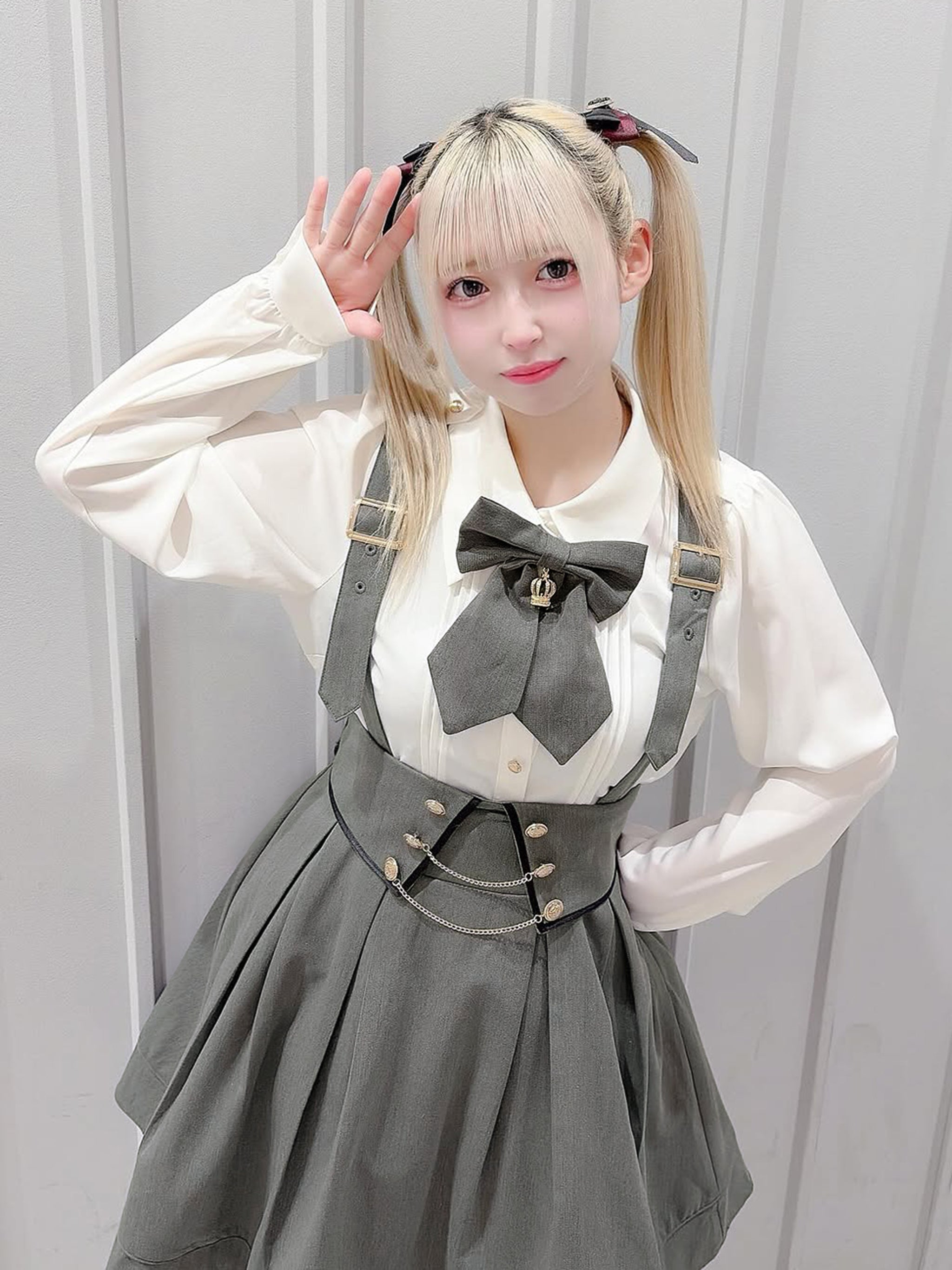 Royal Crown シャツブラウス グレー(Gray) FREE |Amavel(アマベル)公式サイト