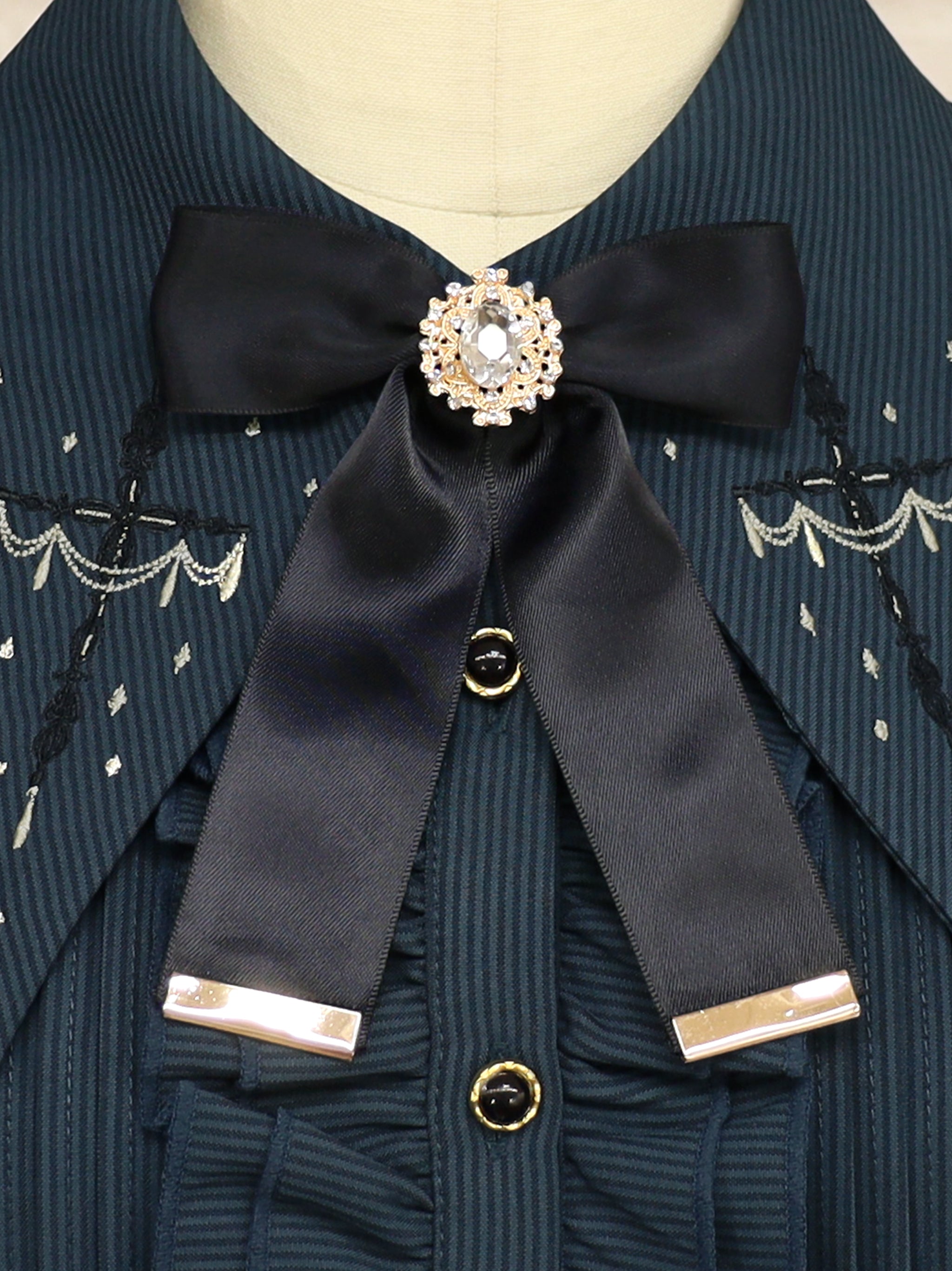 【メンバーズセール対象】Mysterious Chandelier ブラウス |Amavel(アマベル)公式サイト