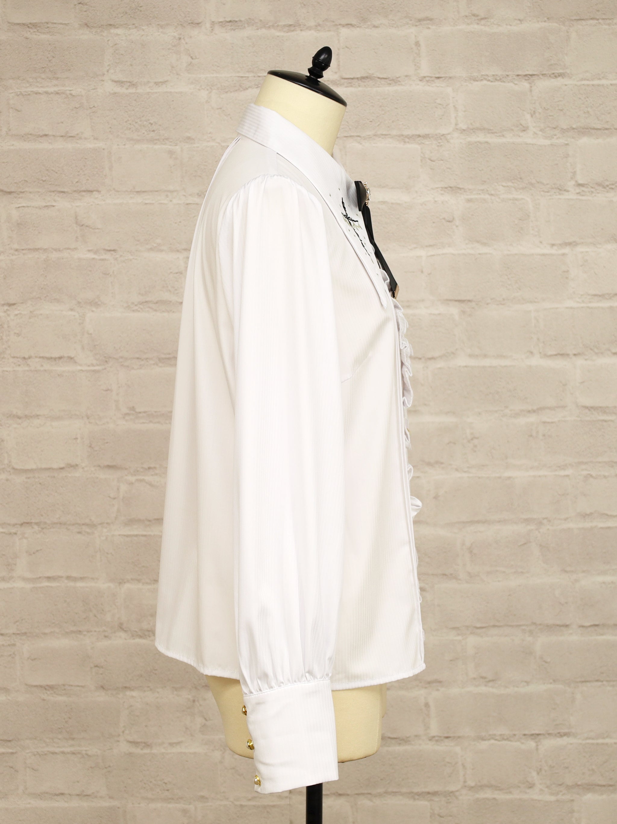 【メンバーズセール対象】Mysterious Chandelier ブラウス |Amavel(アマベル)公式サイト