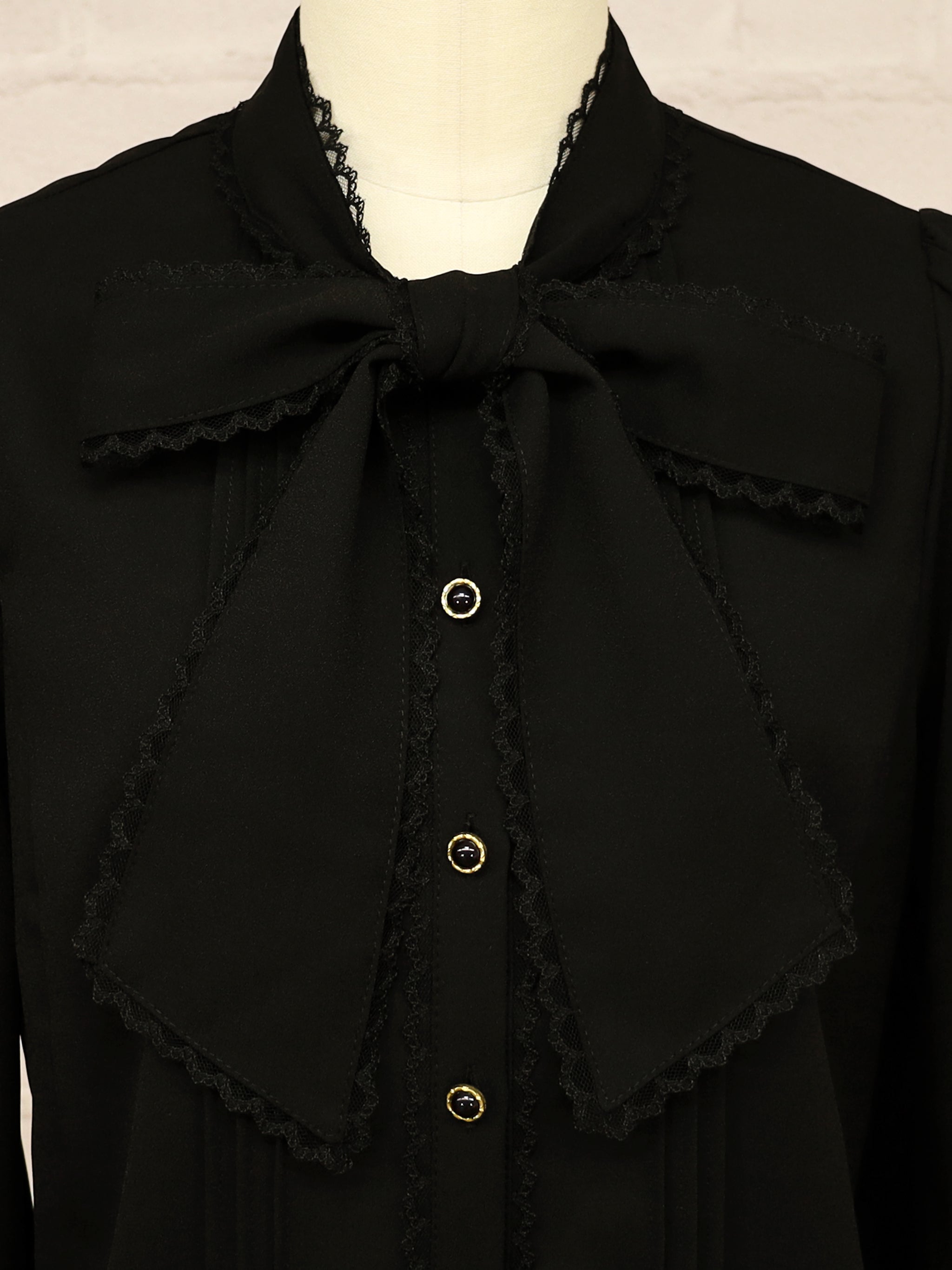 レーストリミングボウタイブラウス |Amavel(アマベル)公式サイト