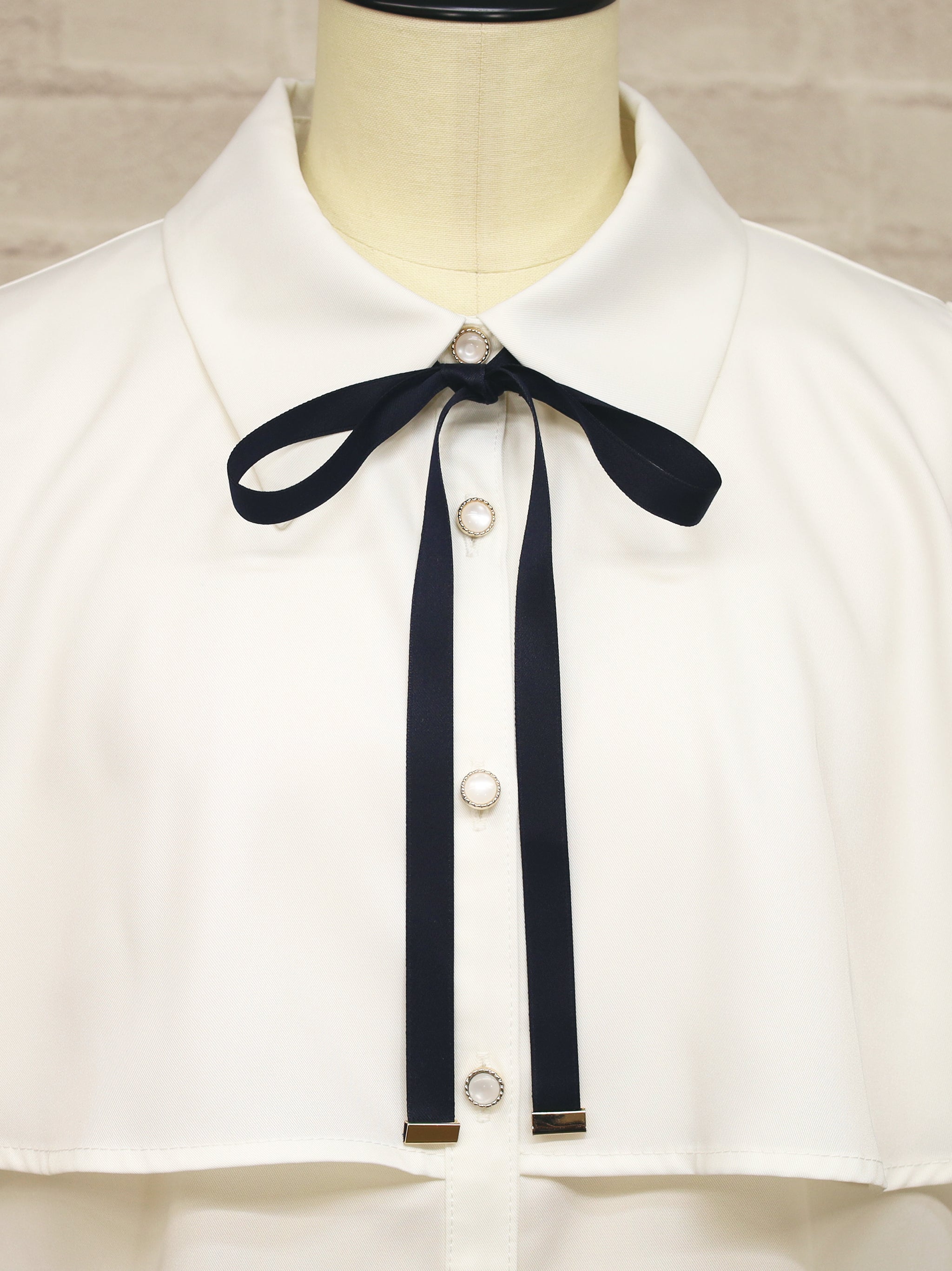 ケープ風リボンタイブラウス |Amavel(アマベル)公式サイト