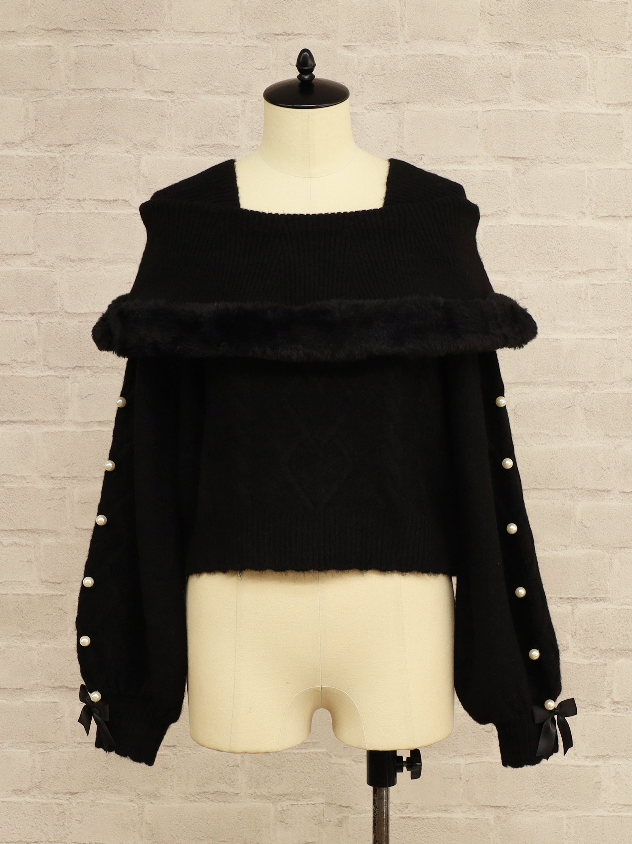 ファーケープオフショルニット ブラック(Black) FREE |Amavel(アマベル)公式サイト