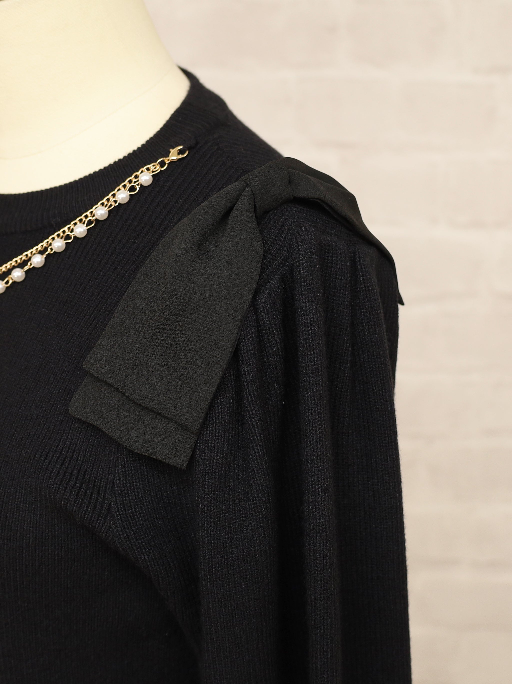 チェーンネックレスニットトップス |Amavel(アマベル)公式サイト