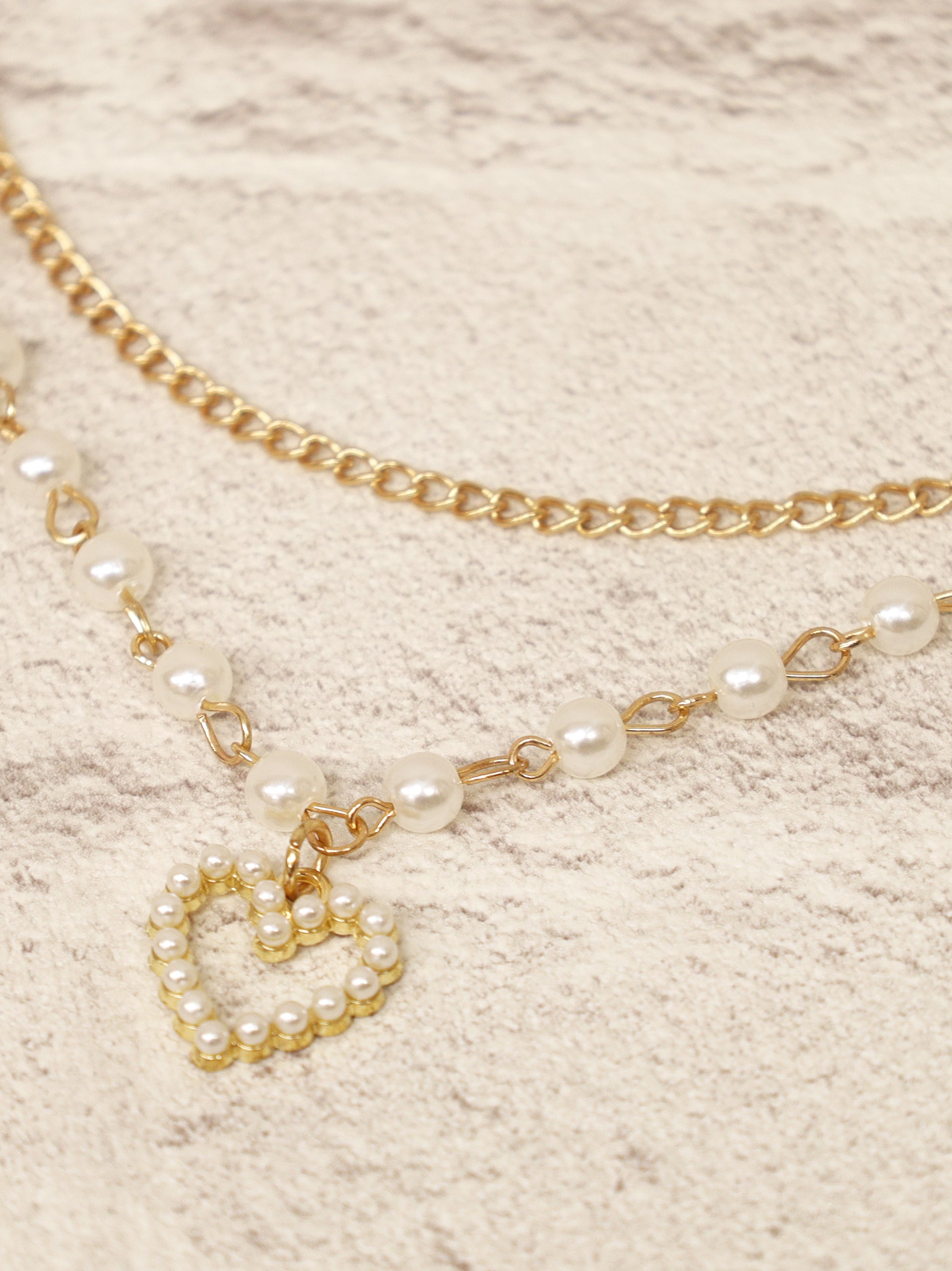 チェーンネックレスニットトップス |Amavel(アマベル)公式サイト