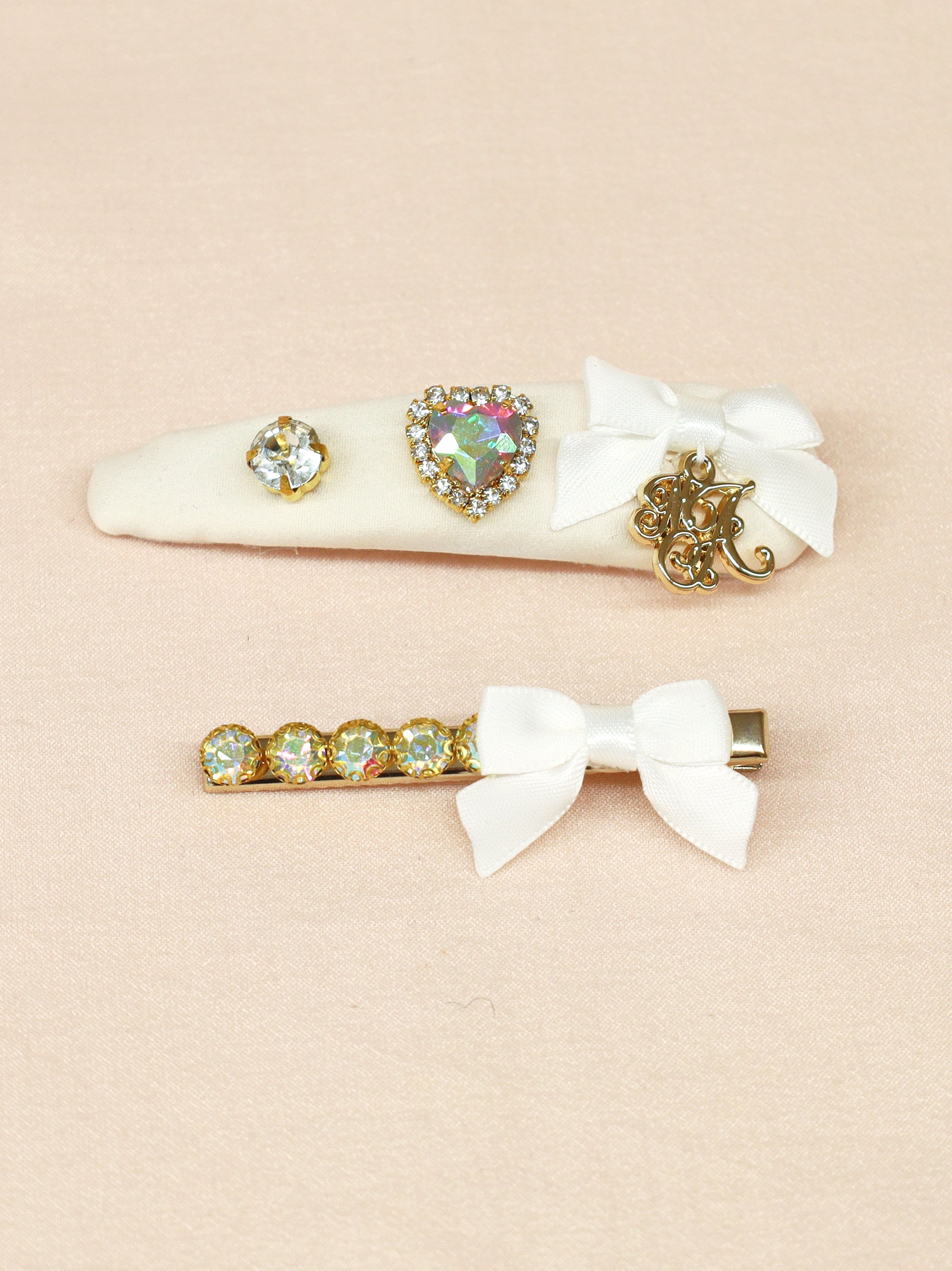 モノグラムチャーム付ビジュークリップセット |Amavel(アマベル)公式サイト