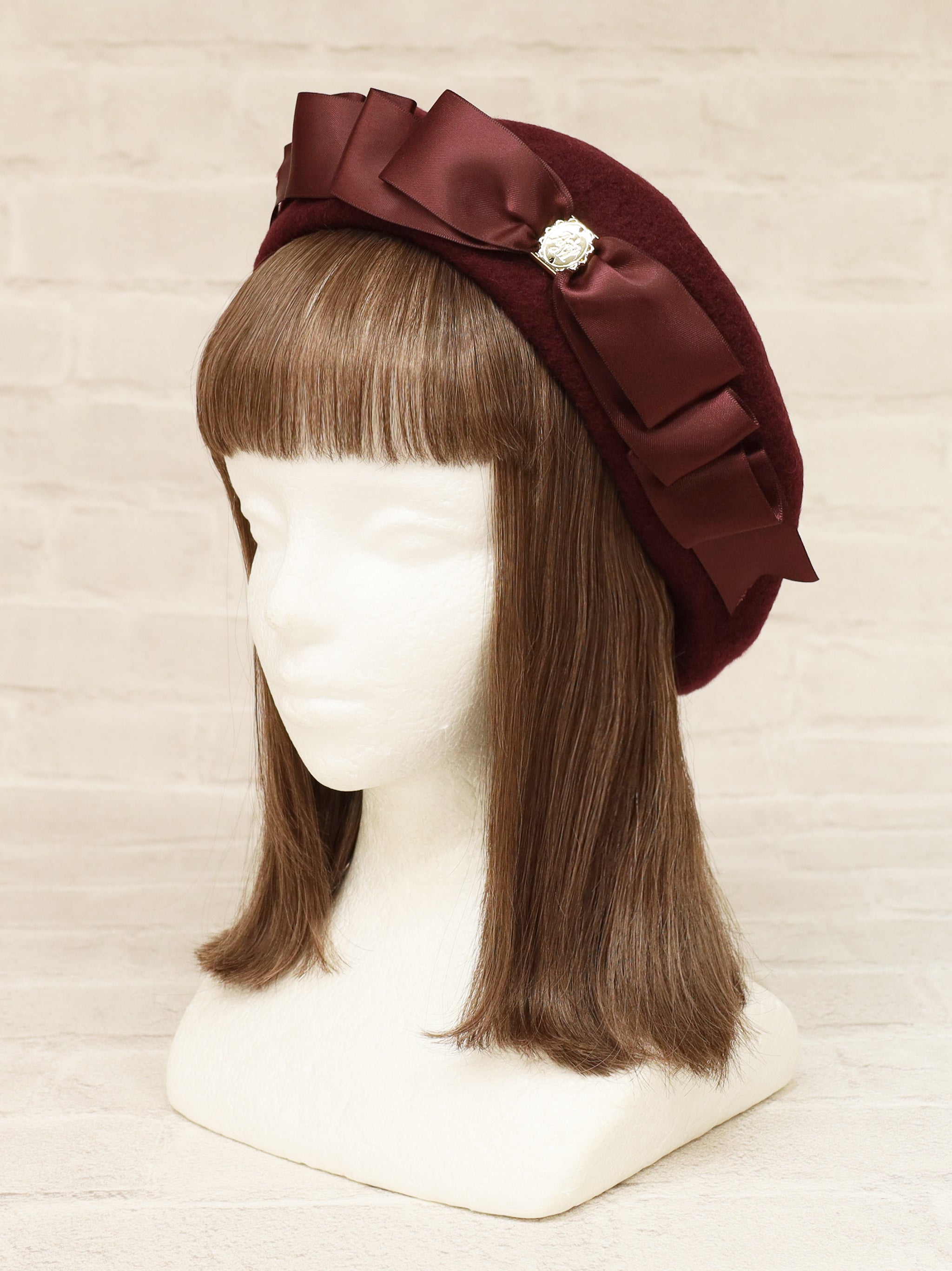 【アウトレットセール対象】モノグラムバックル付フロントリボンフェルトベレー ボルドー(Bordeaux) FREE |Amavel(アマベル)公式サイト