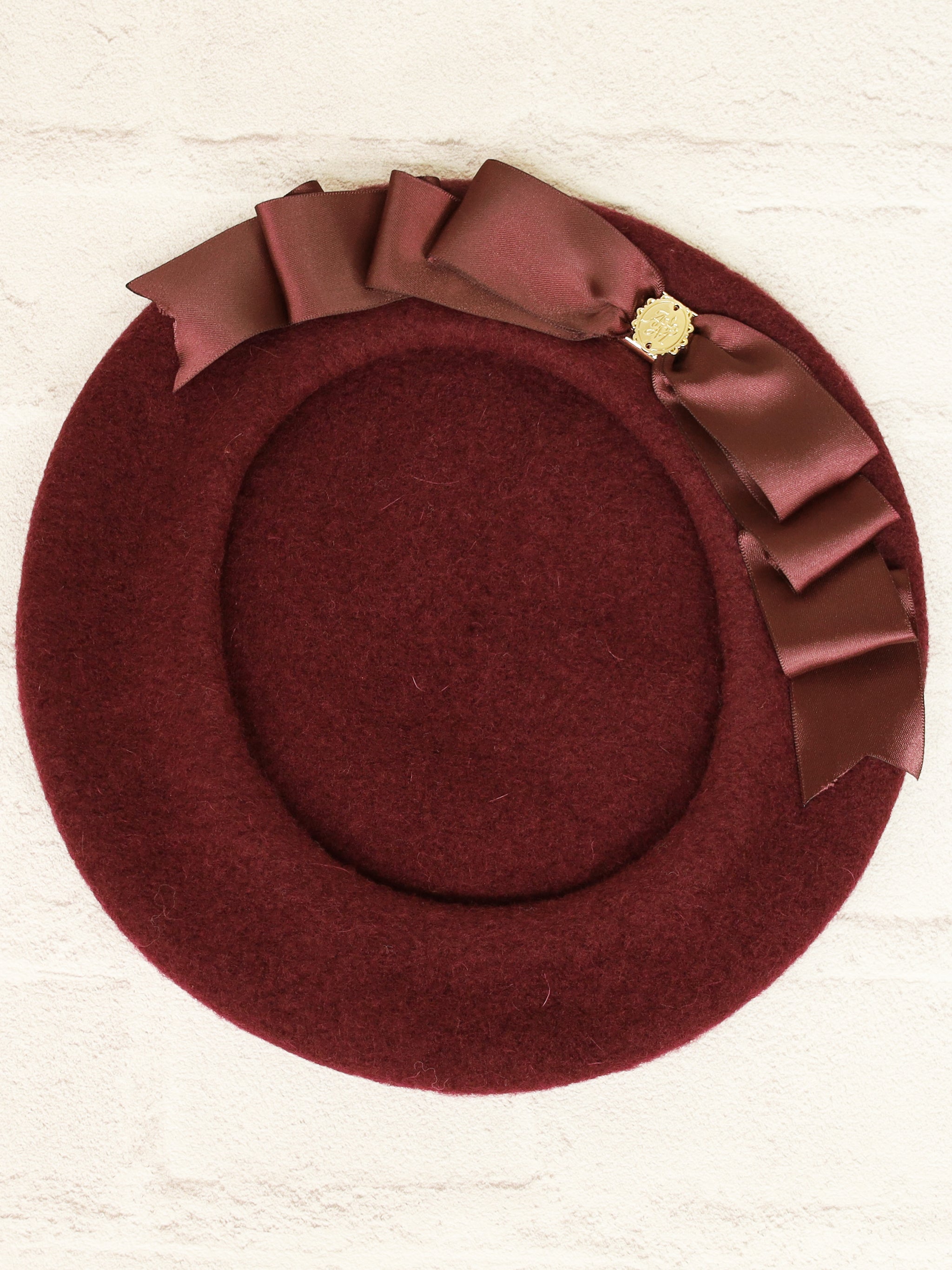 【アウトレットセール対象】モノグラムバックル付フロントリボンフェルトベレー |Amavel(アマベル)公式サイト