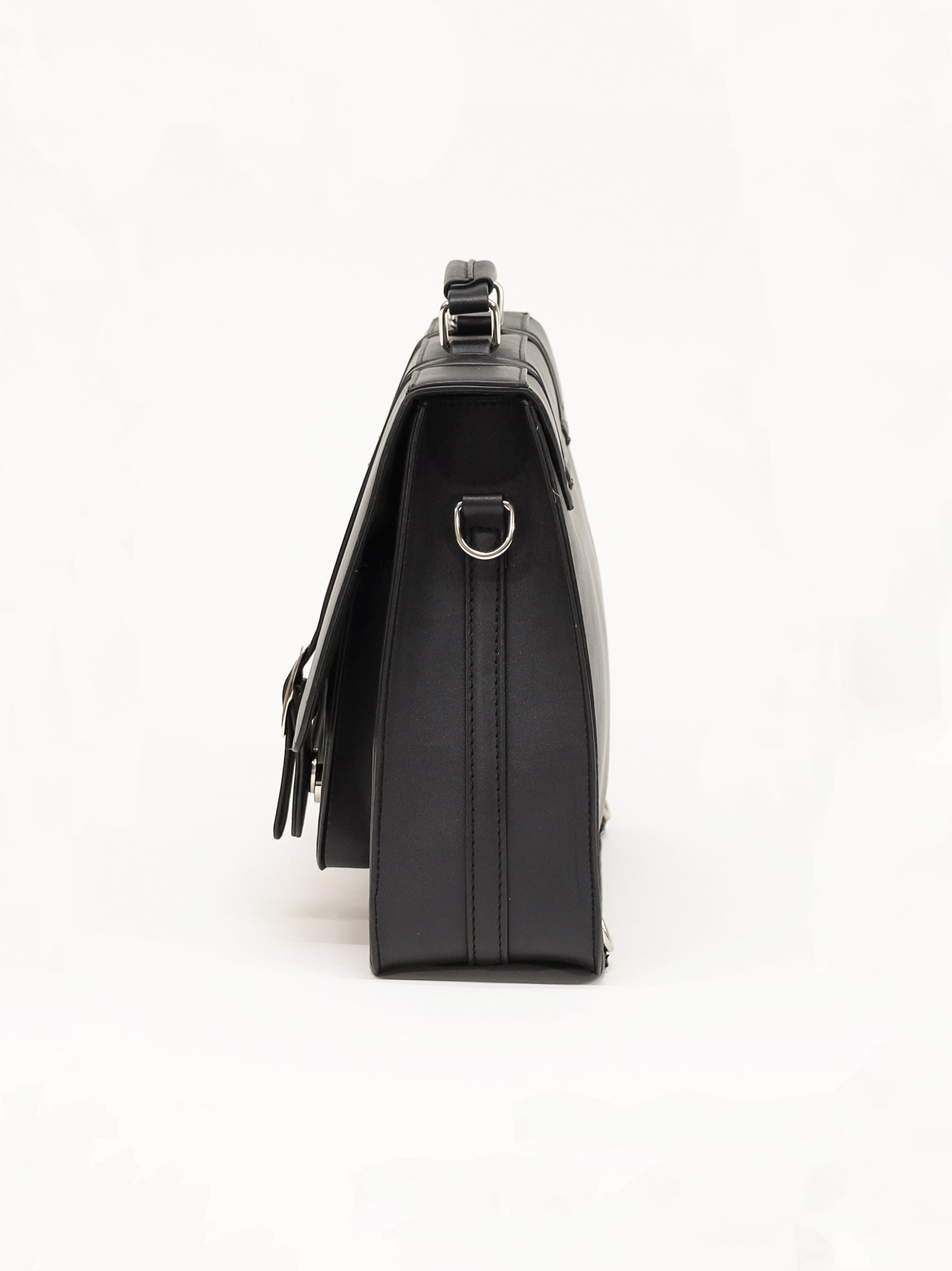 エンブレム入りダブルポケットサッチェルバッグ |Amavel(アマベル)公式サイト