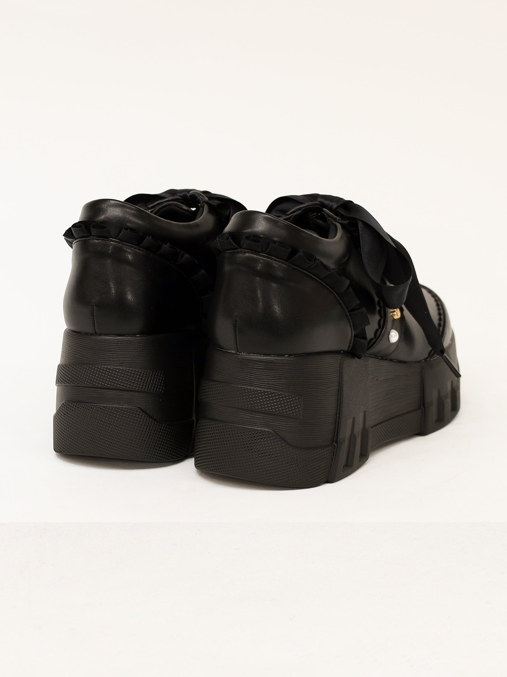 厚底フリルスニーカー |Amavel(アマベル)公式サイト