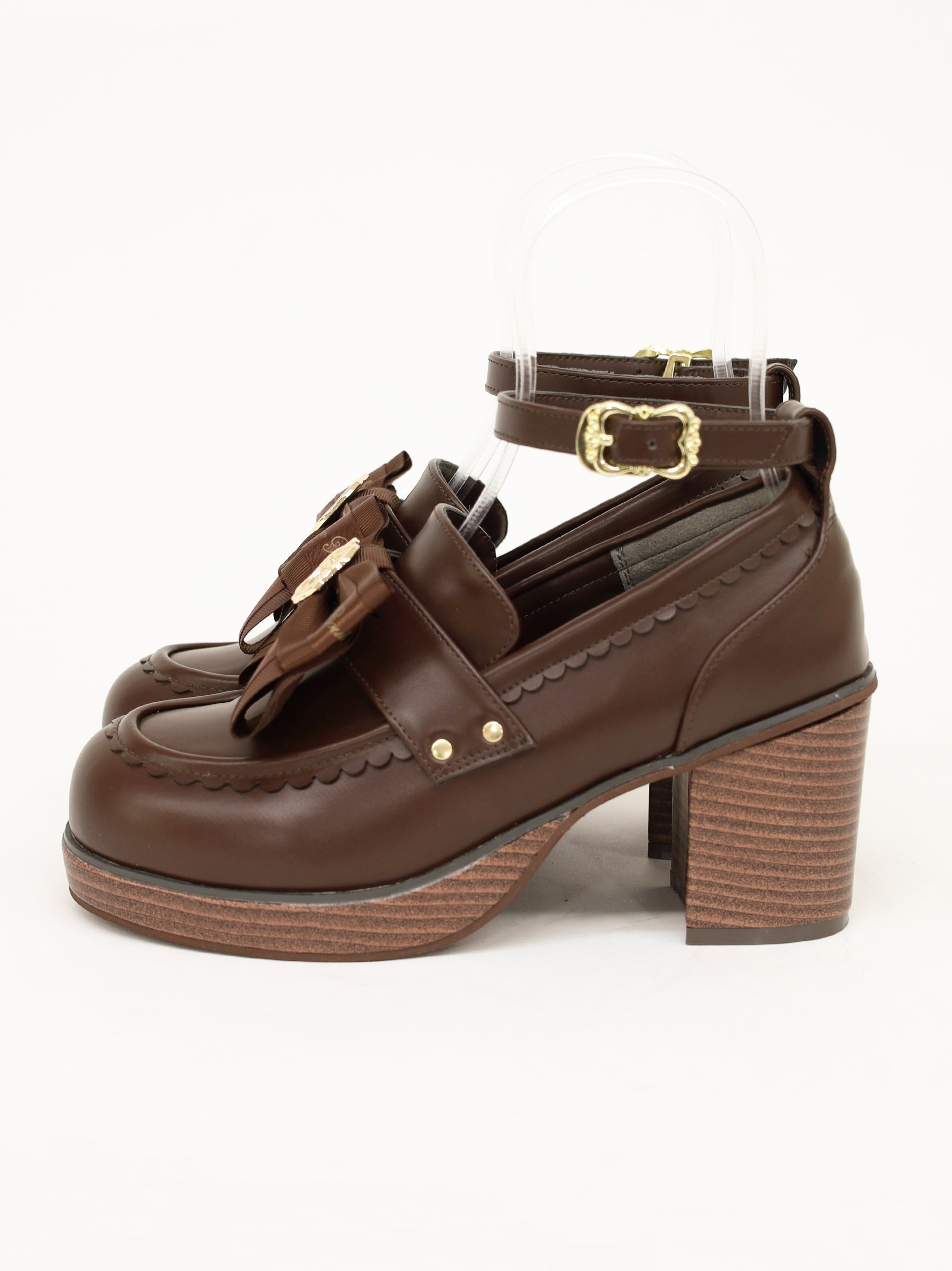 【メンバーズセール対象】シーリングチャーム付ヒールローファーパンプス |Amavel(アマベル)公式サイト