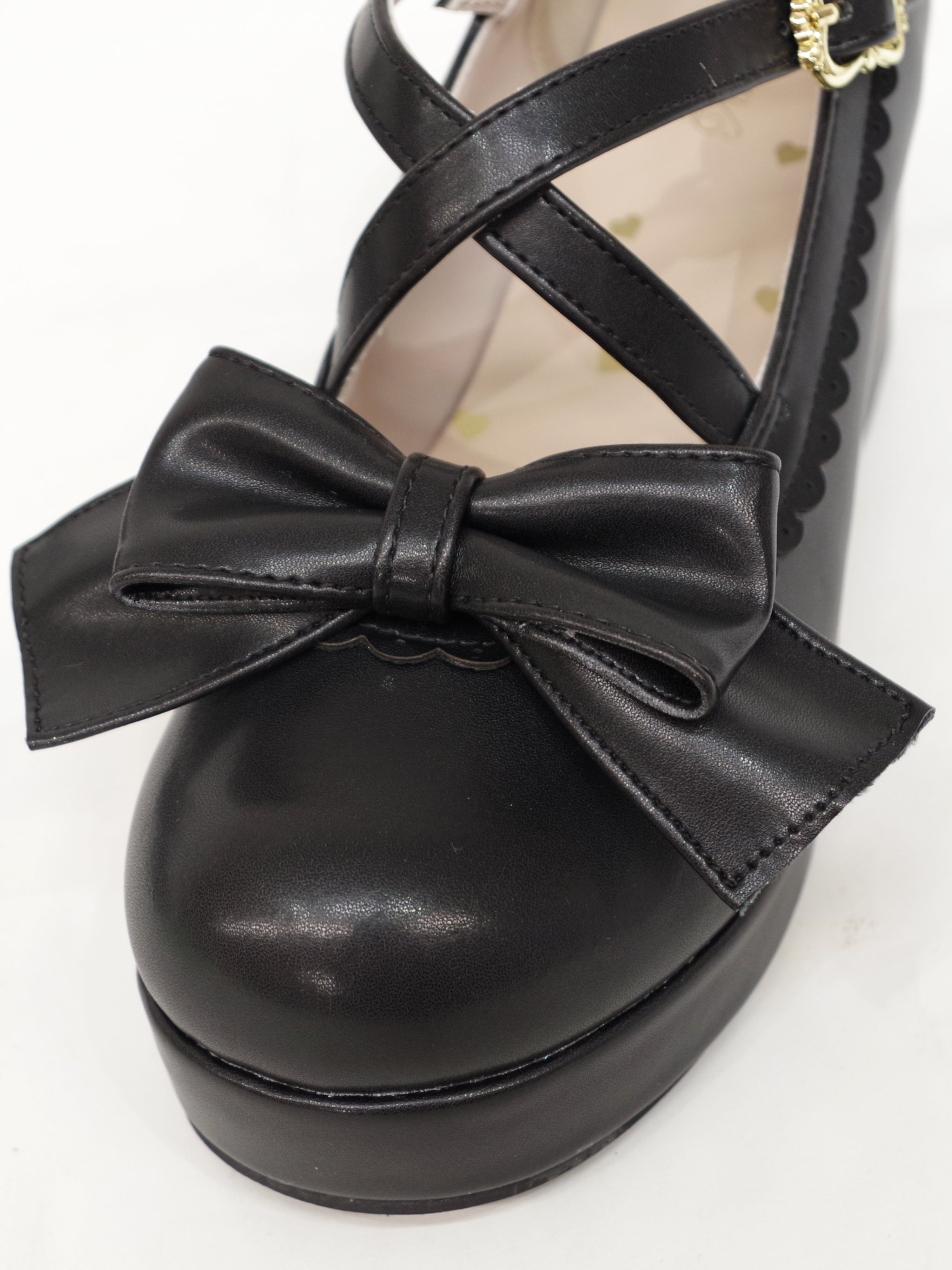 ファーリボン付クロスパンプス |Amavel(アマベル)公式サイト