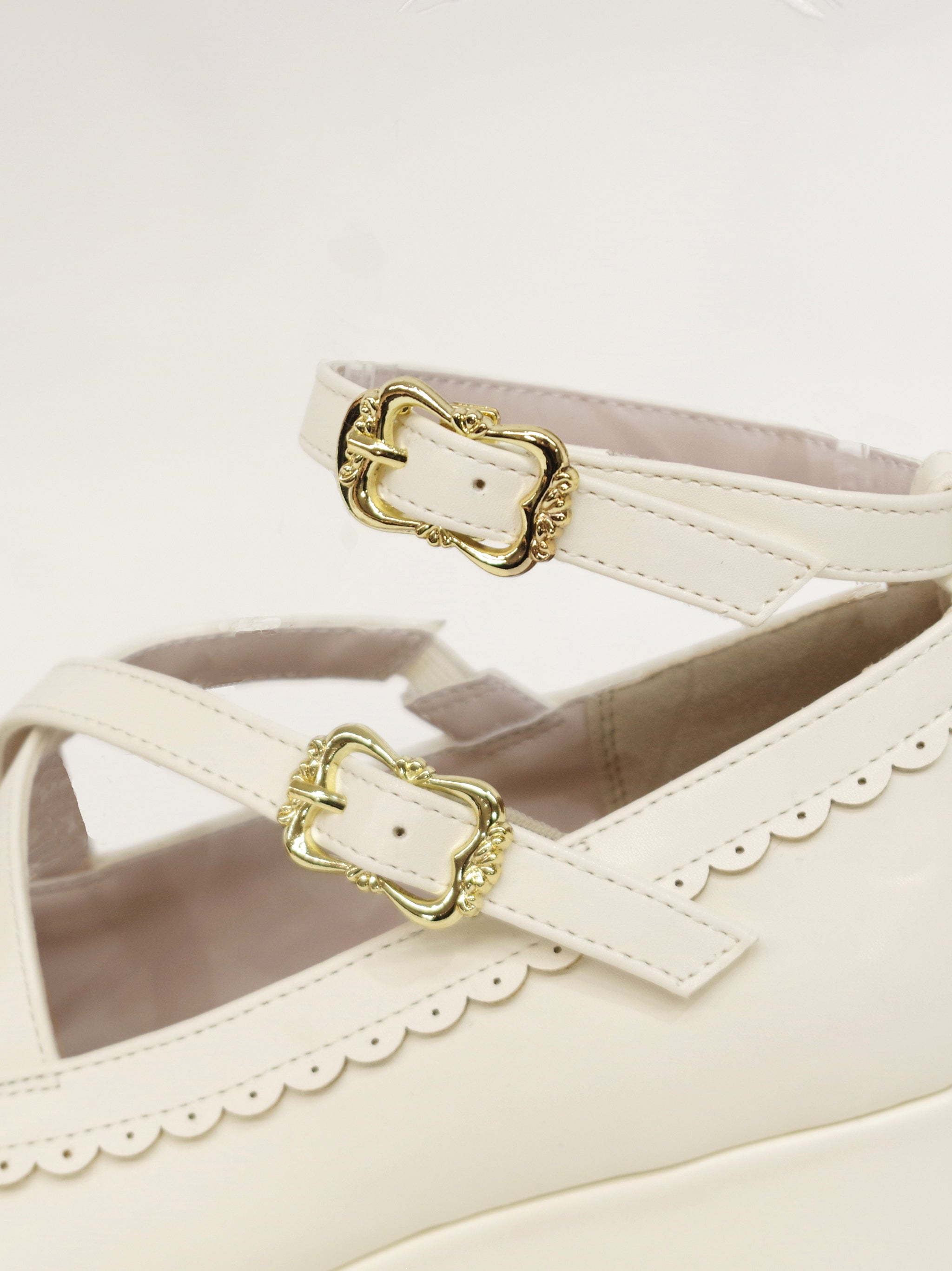 ファーリボン付クロスパンプス |Amavel(アマベル)公式サイト