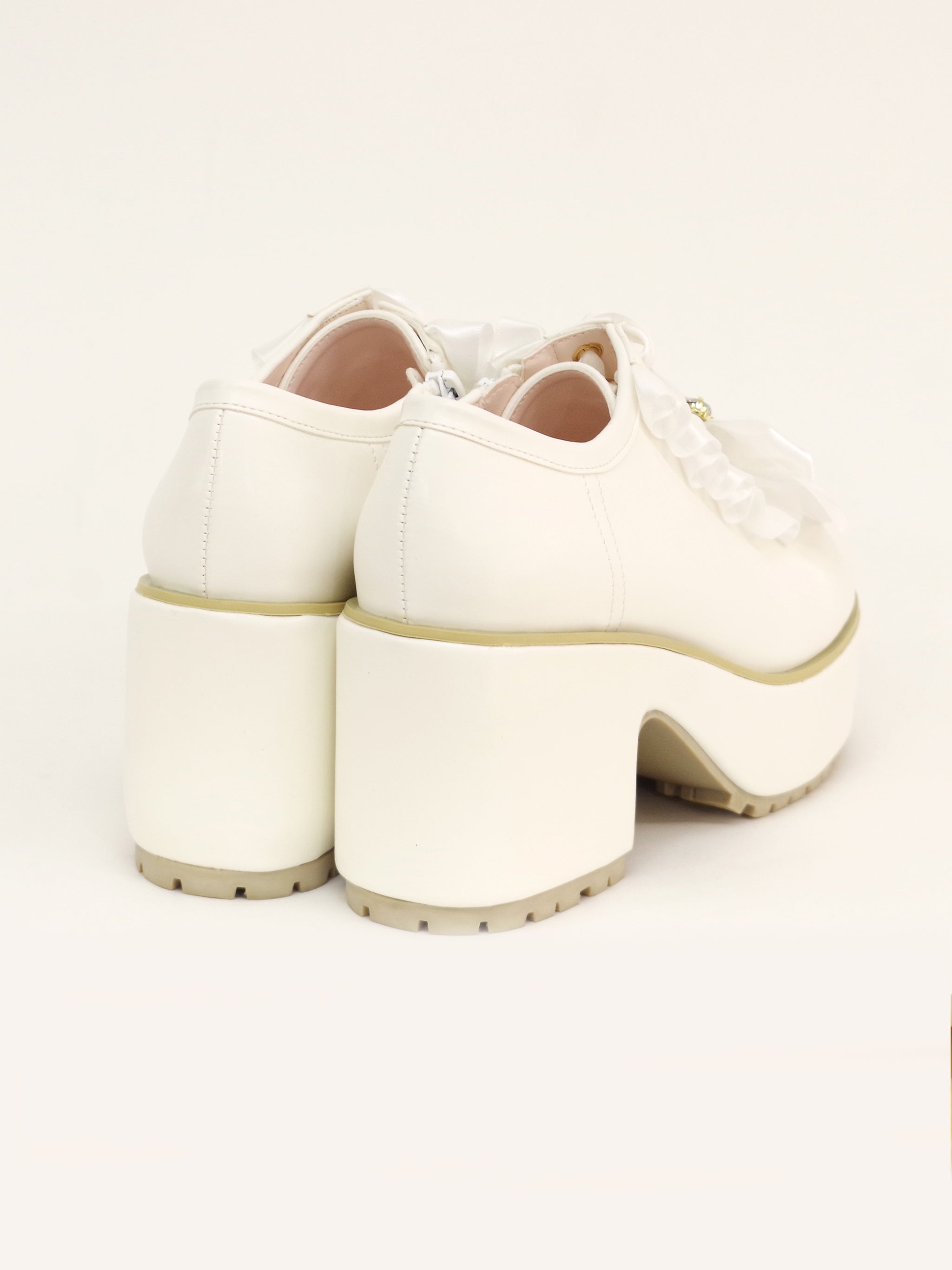 ビジューリボン付フリルシューズ |Amavel(アマベル)公式サイト