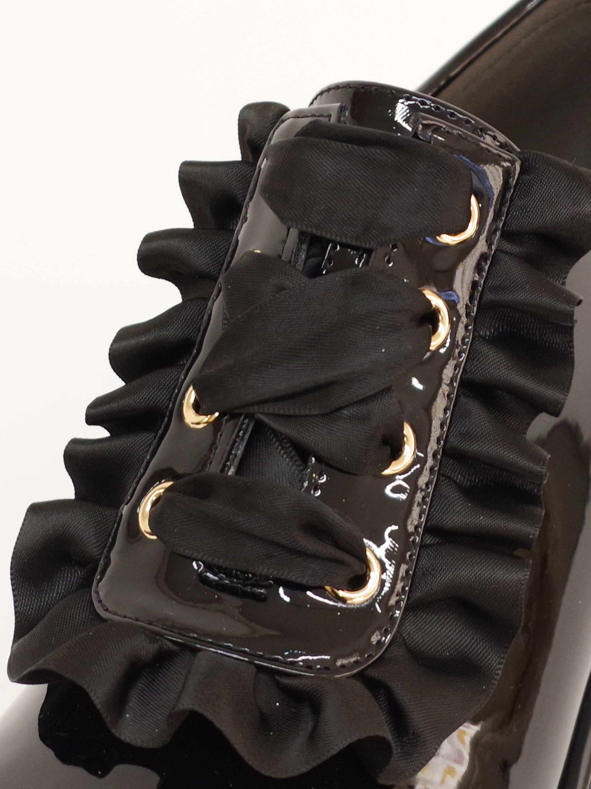 ビジューリボン付フリルシューズ |Amavel(アマベル)公式サイト