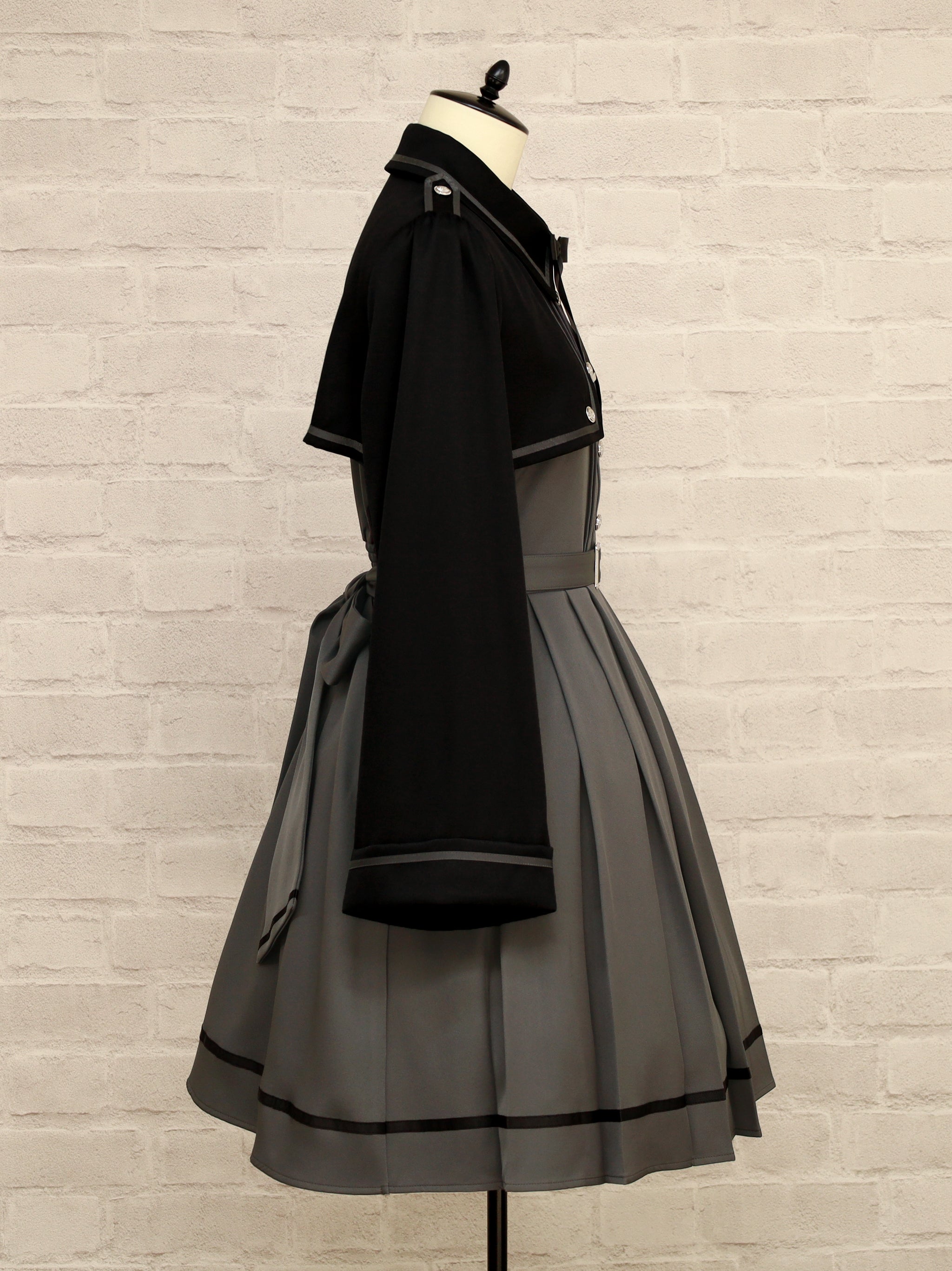 Brave Heart レイヤードプリーツワンピース |Amavel(アマベル)公式サイト