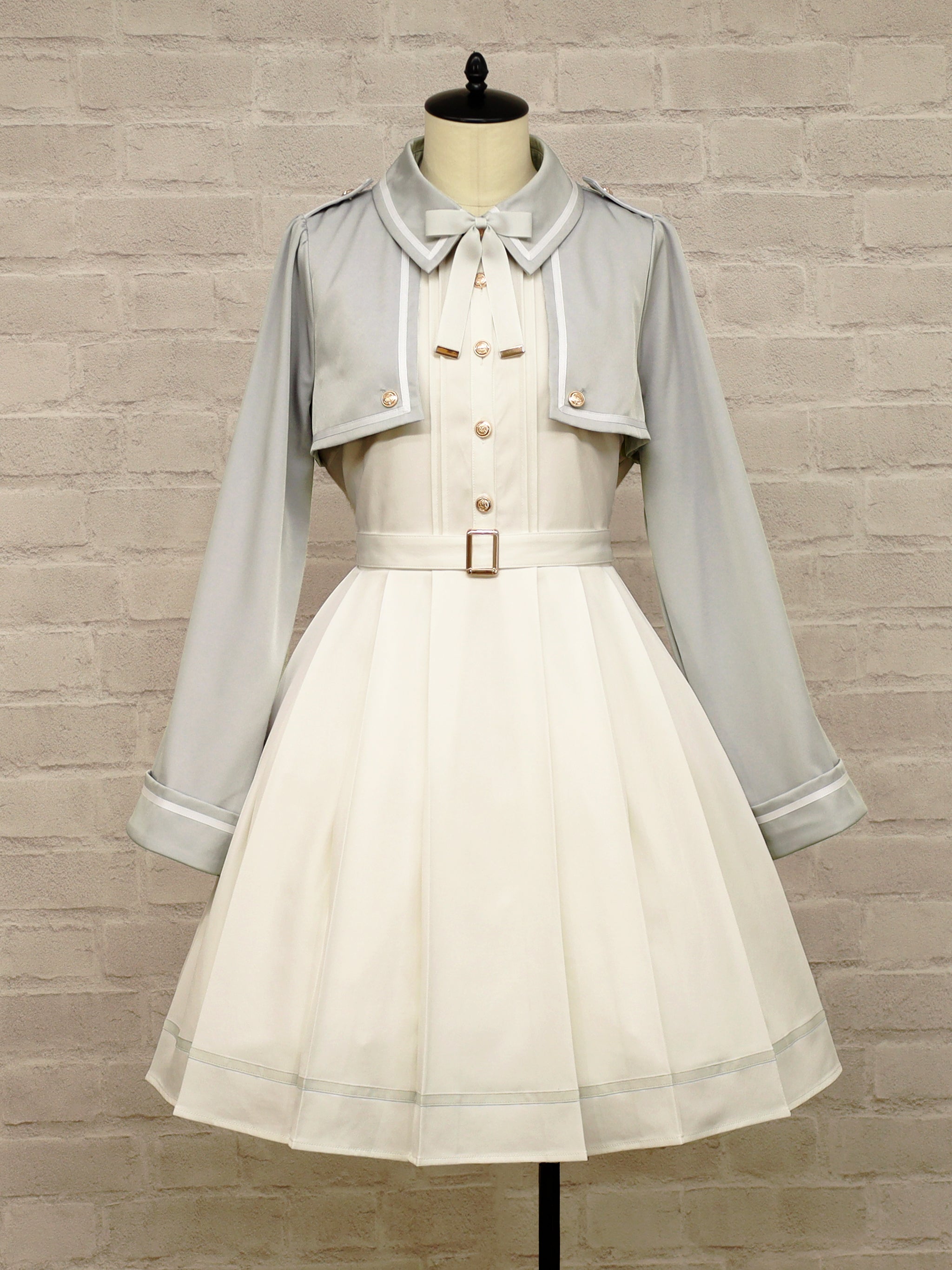 Brave Heart レイヤードプリーツワンピース グレー(Gray) FREE |Amavel(アマベル)公式サイト