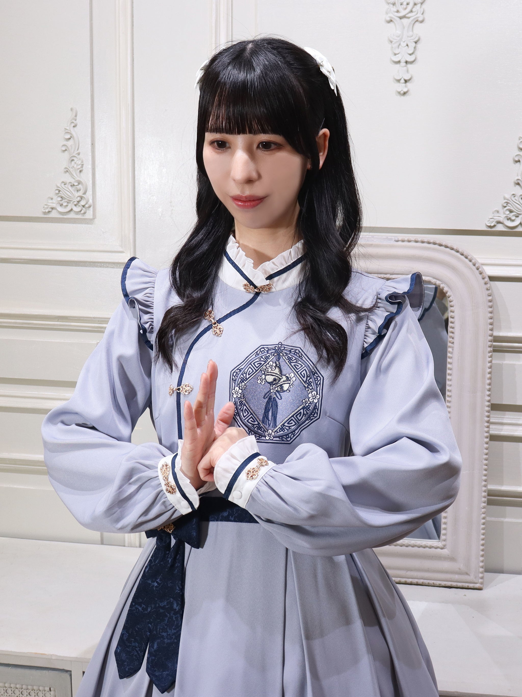 鈴飾りと春小梅のチャイナワンピース |Amavel(アマベル)公式サイト